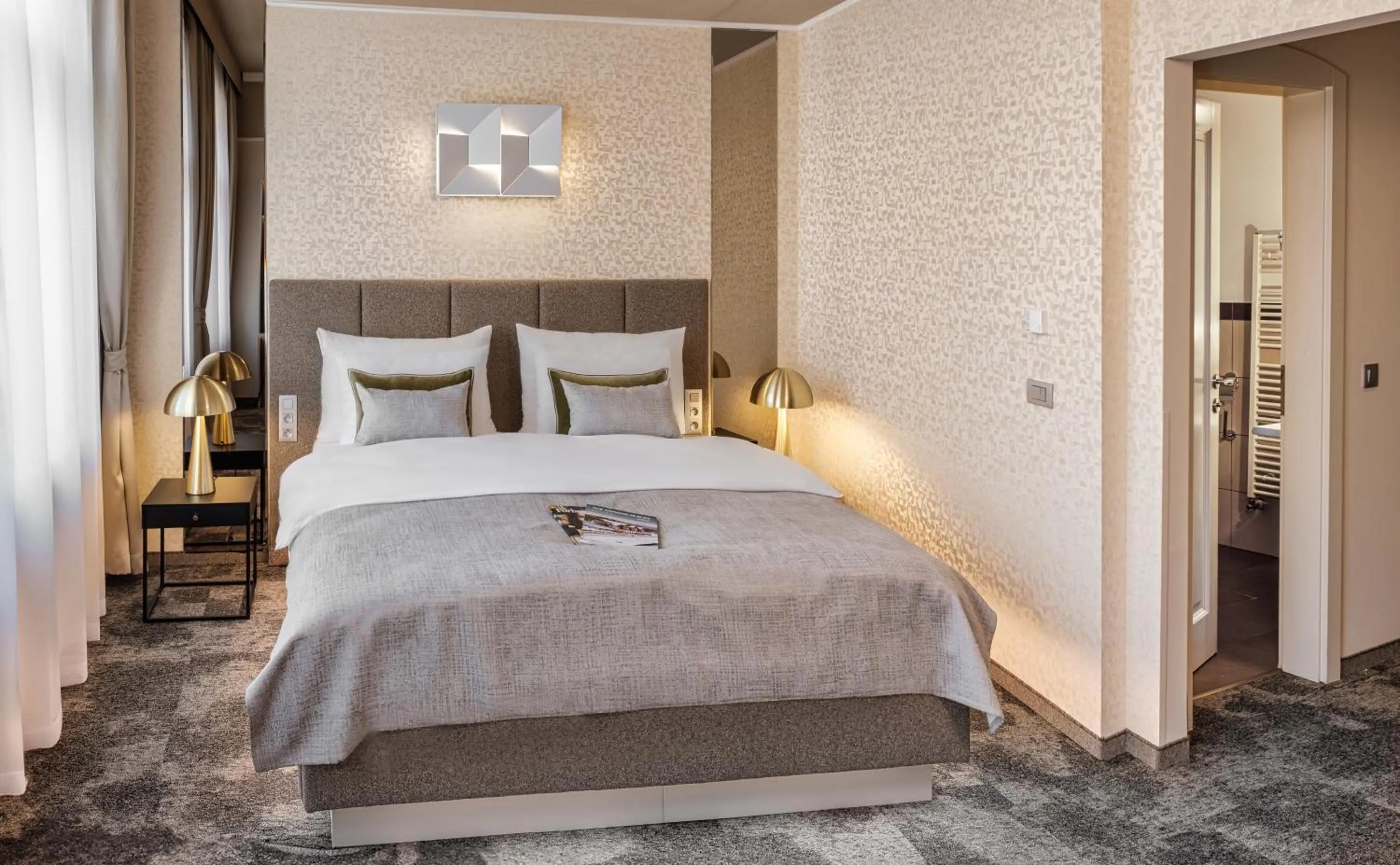 Bed in Maestro by Adrez