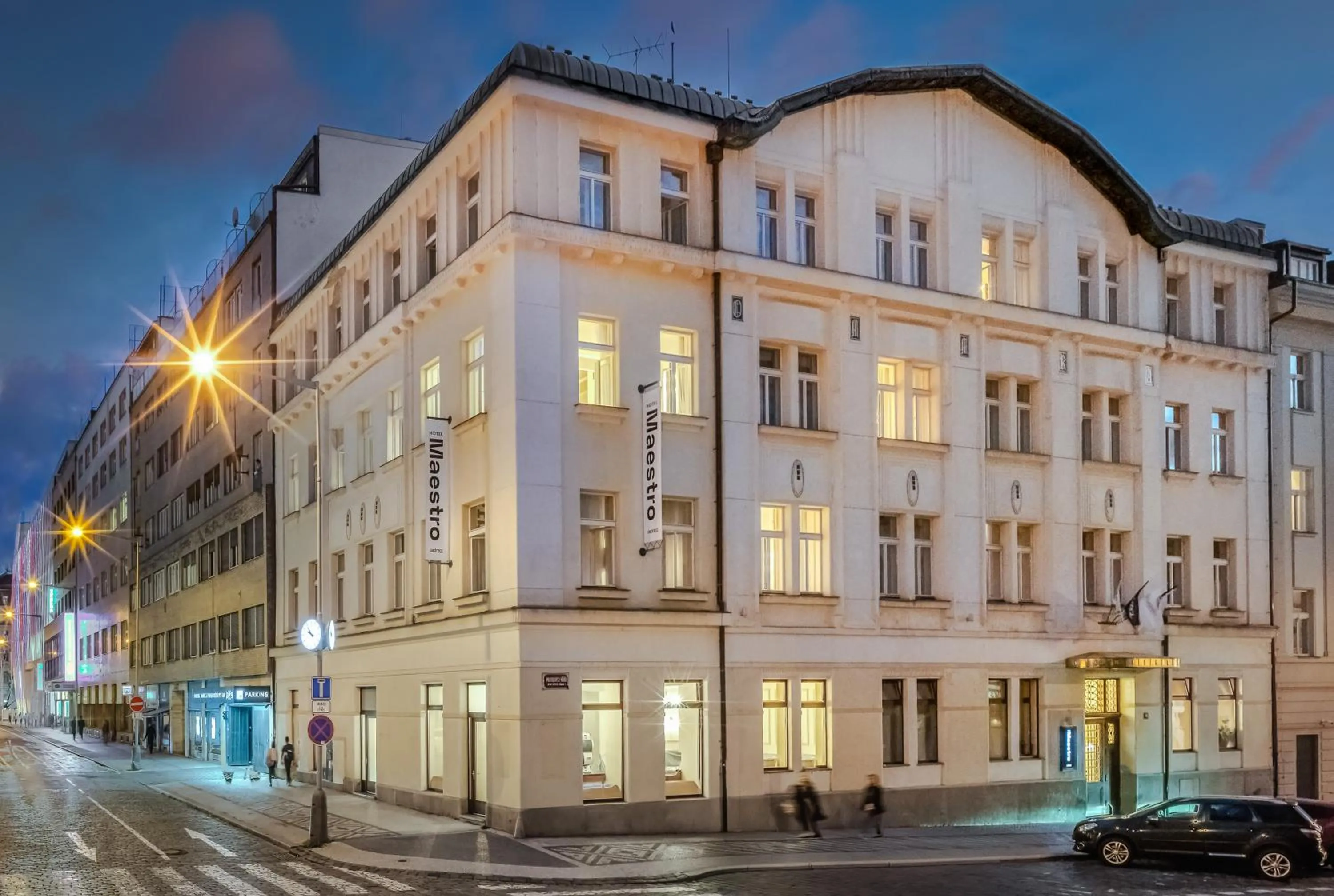 Property building in Maestro by Adrez