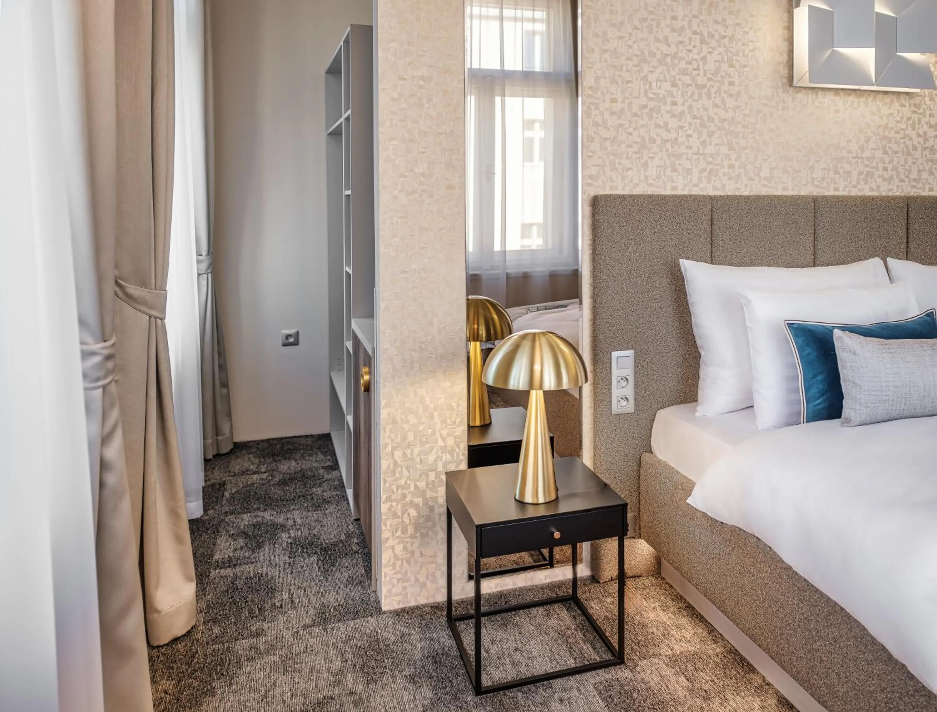 Bed in Maestro by Adrez