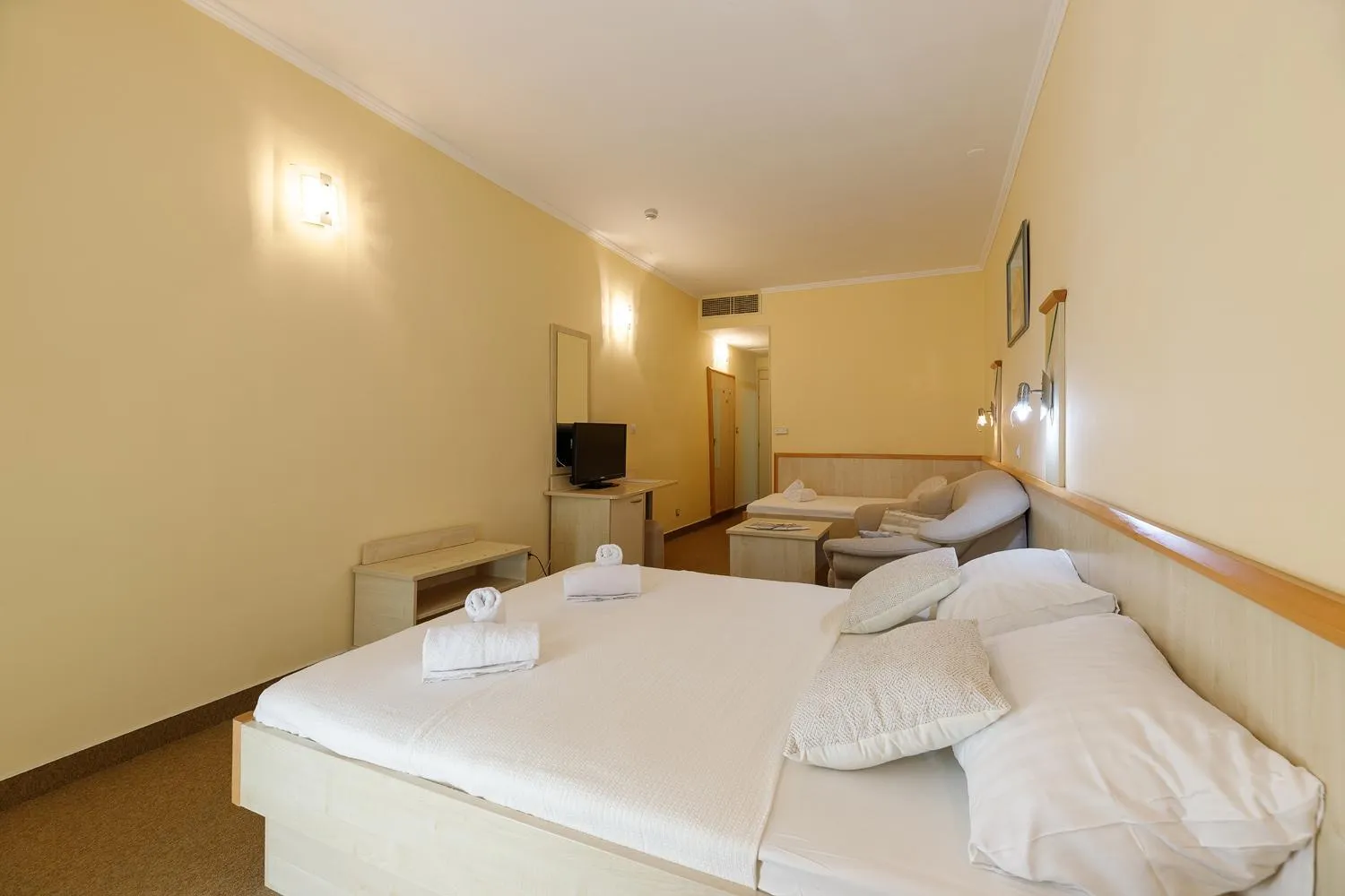 Bed in Family Hotel Adria - All inclusive