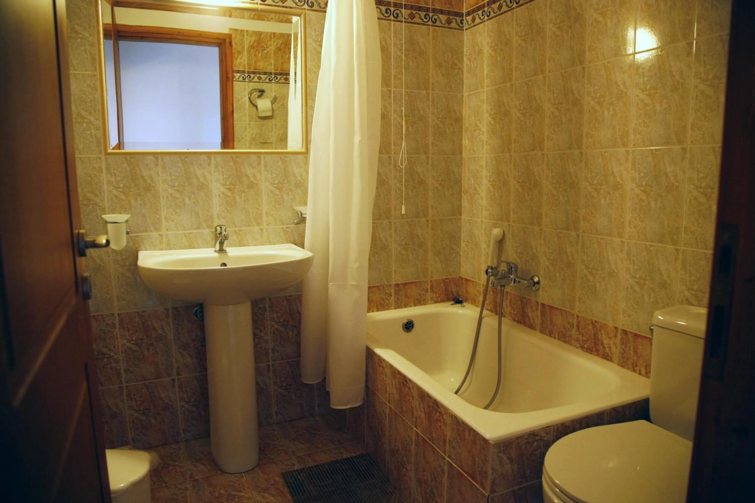 Bathroom in Kalliopi Hotel