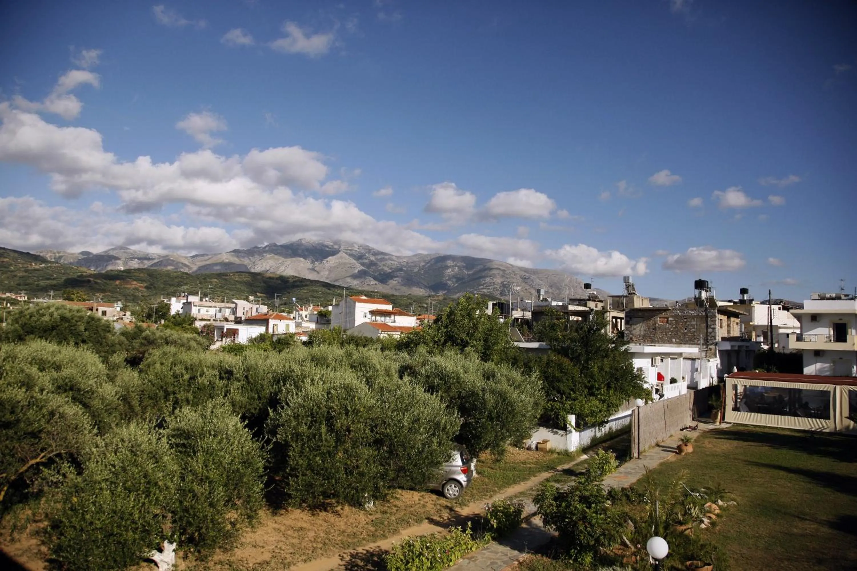Garden view in Kalliopi Hotel