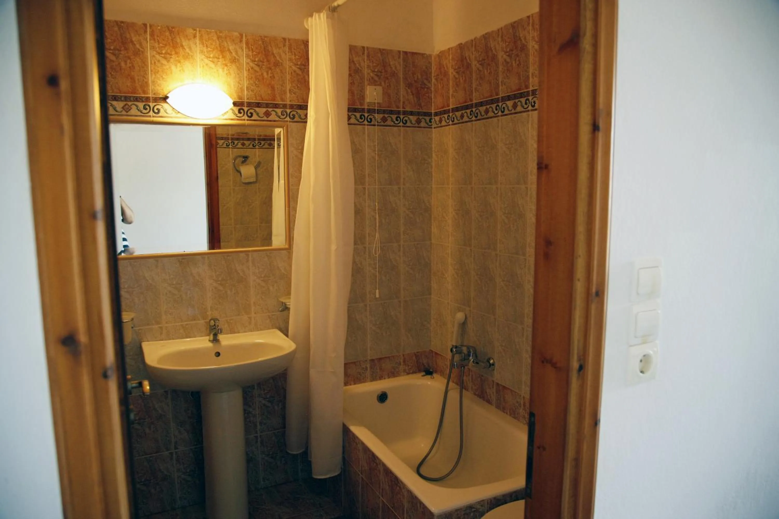 Bathroom in Kalliopi Hotel