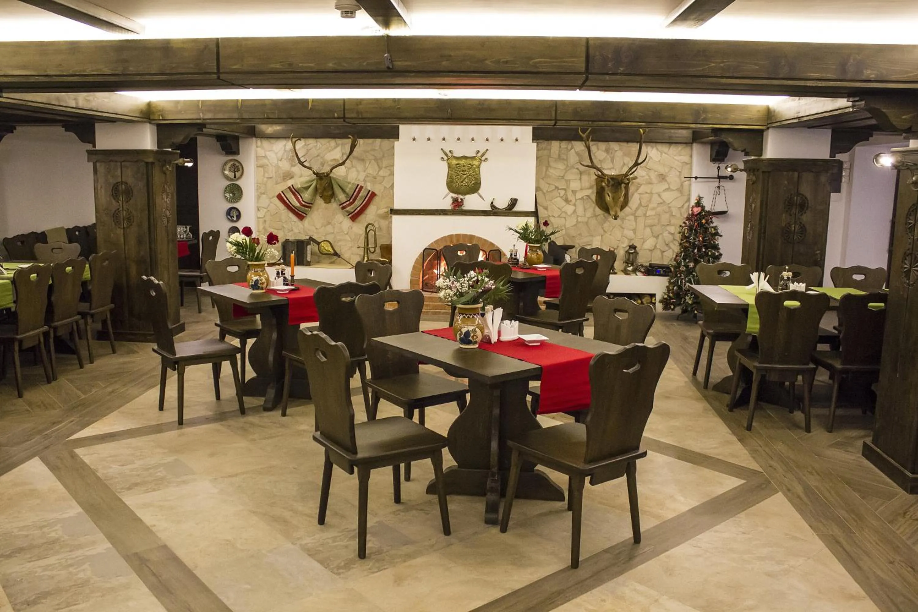 Banquet/Function facilities in Hotel Cornul Vanatorului