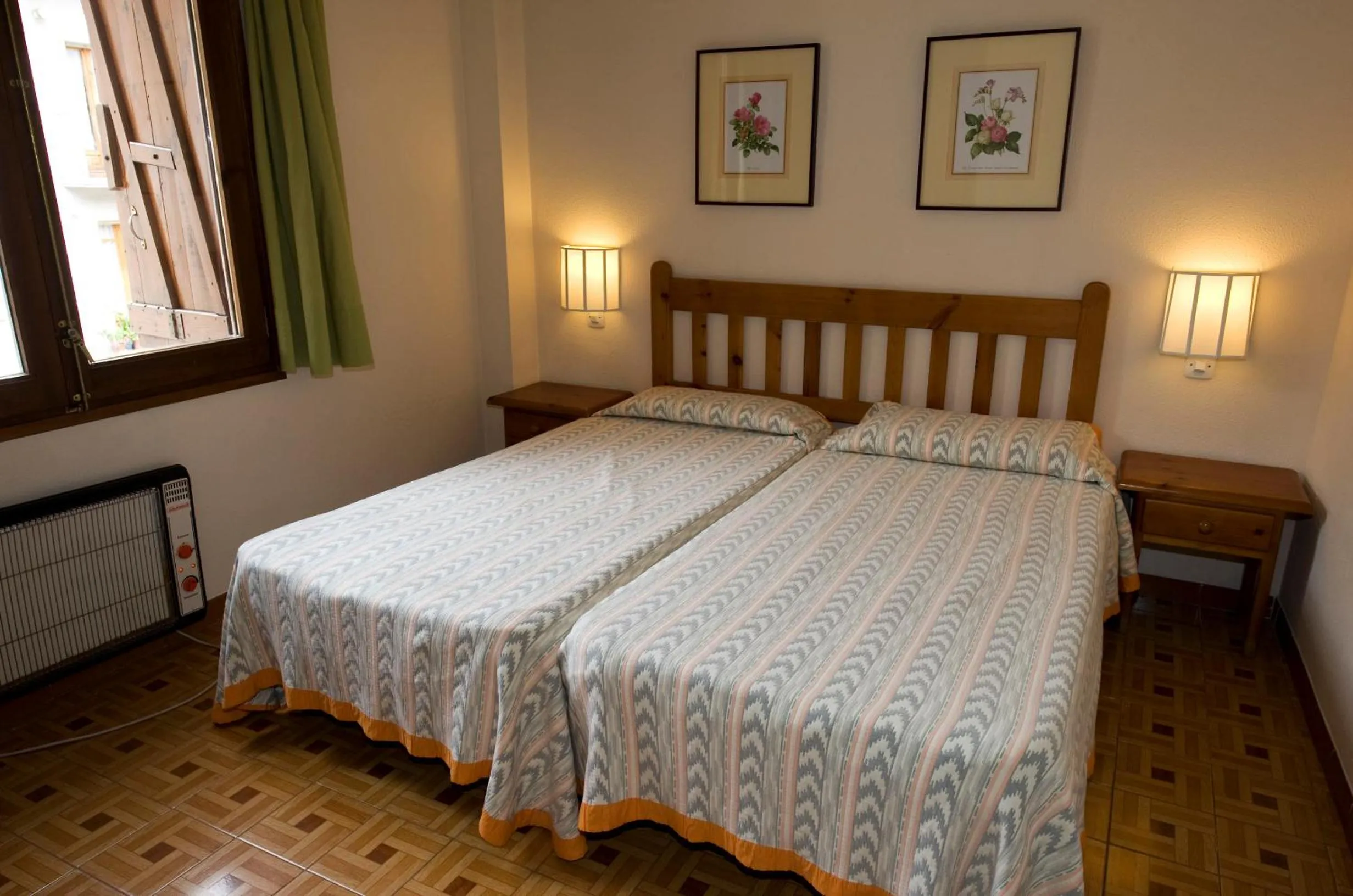 Bed in Apartamentos Pessets Adelaida