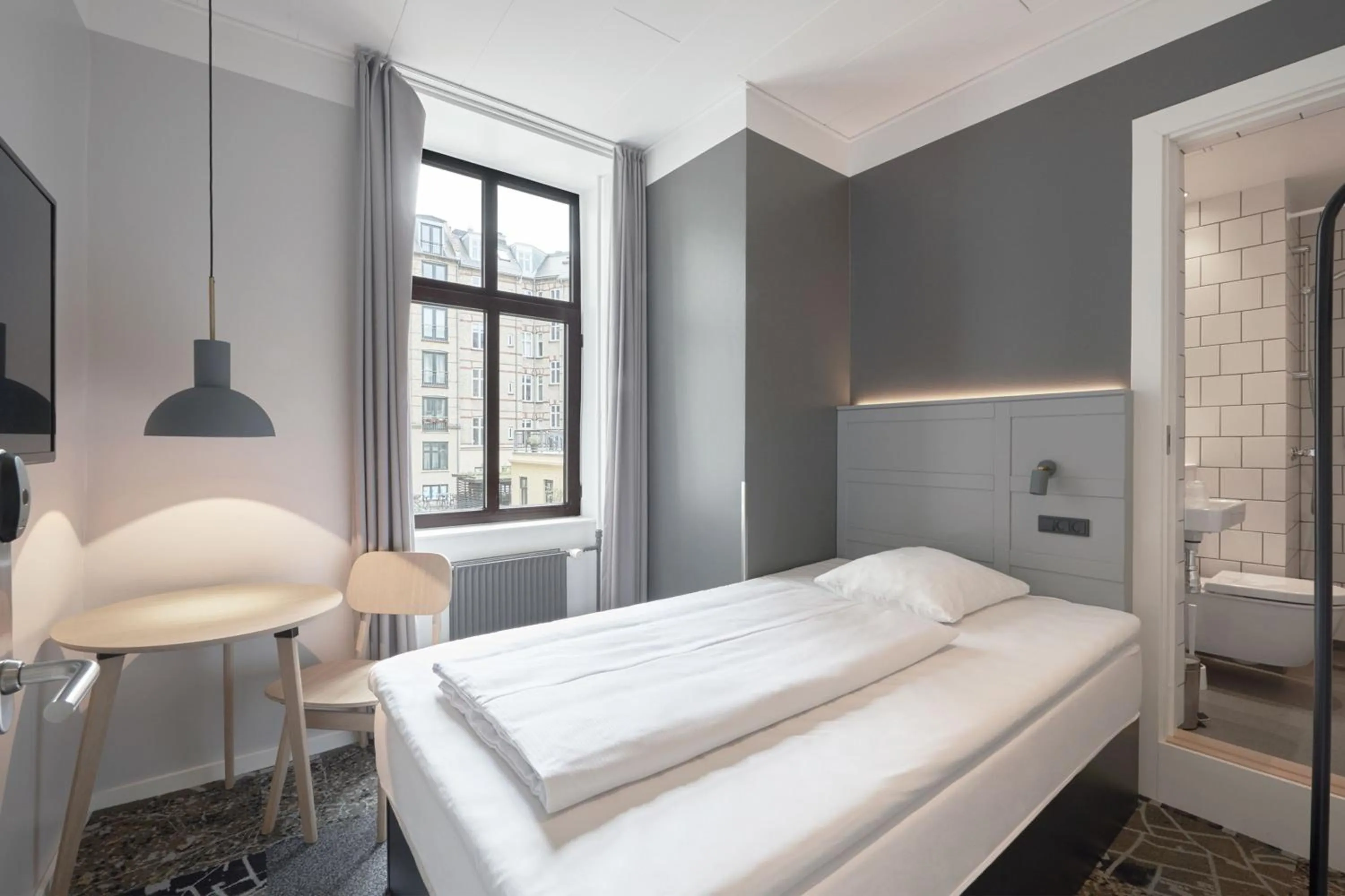 Photo of the whole room, Bed in Four Points Flex by Sheraton Copenhagen City