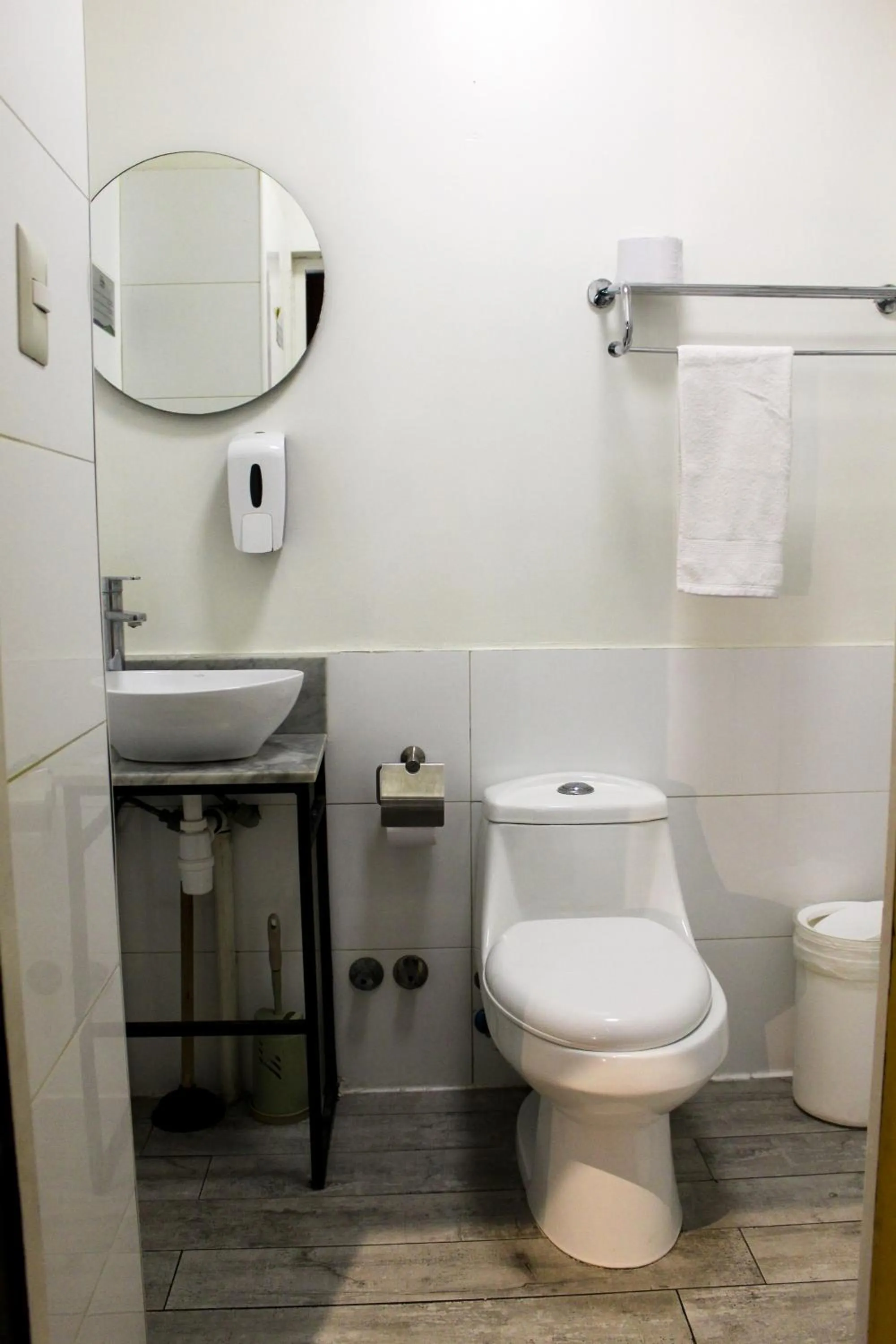 Bathroom in Hostel Boutique Merced 88