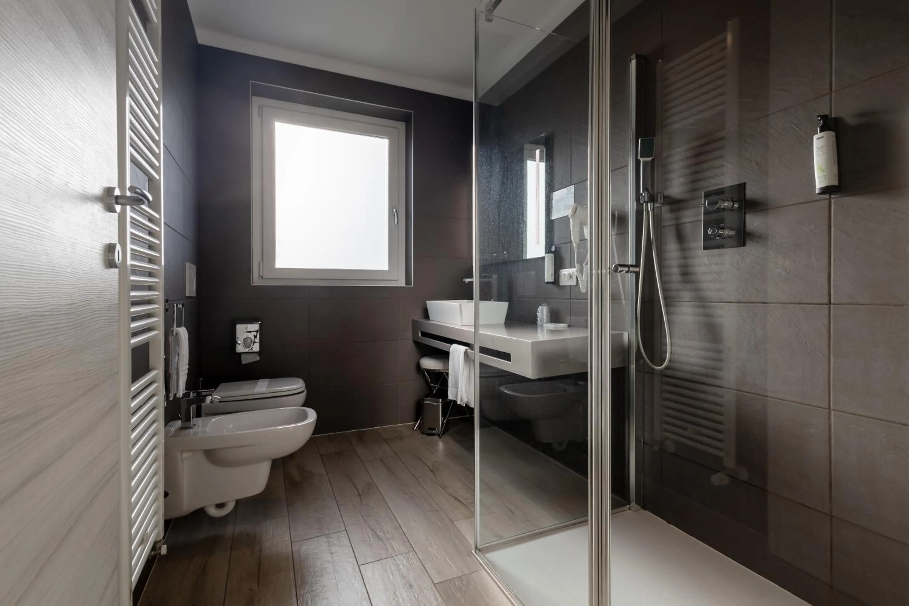 Bathroom in Aurora ApartHotel