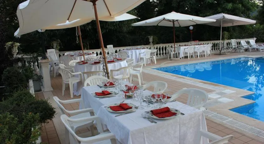 Swimming pool in Hotel Gioia Garden