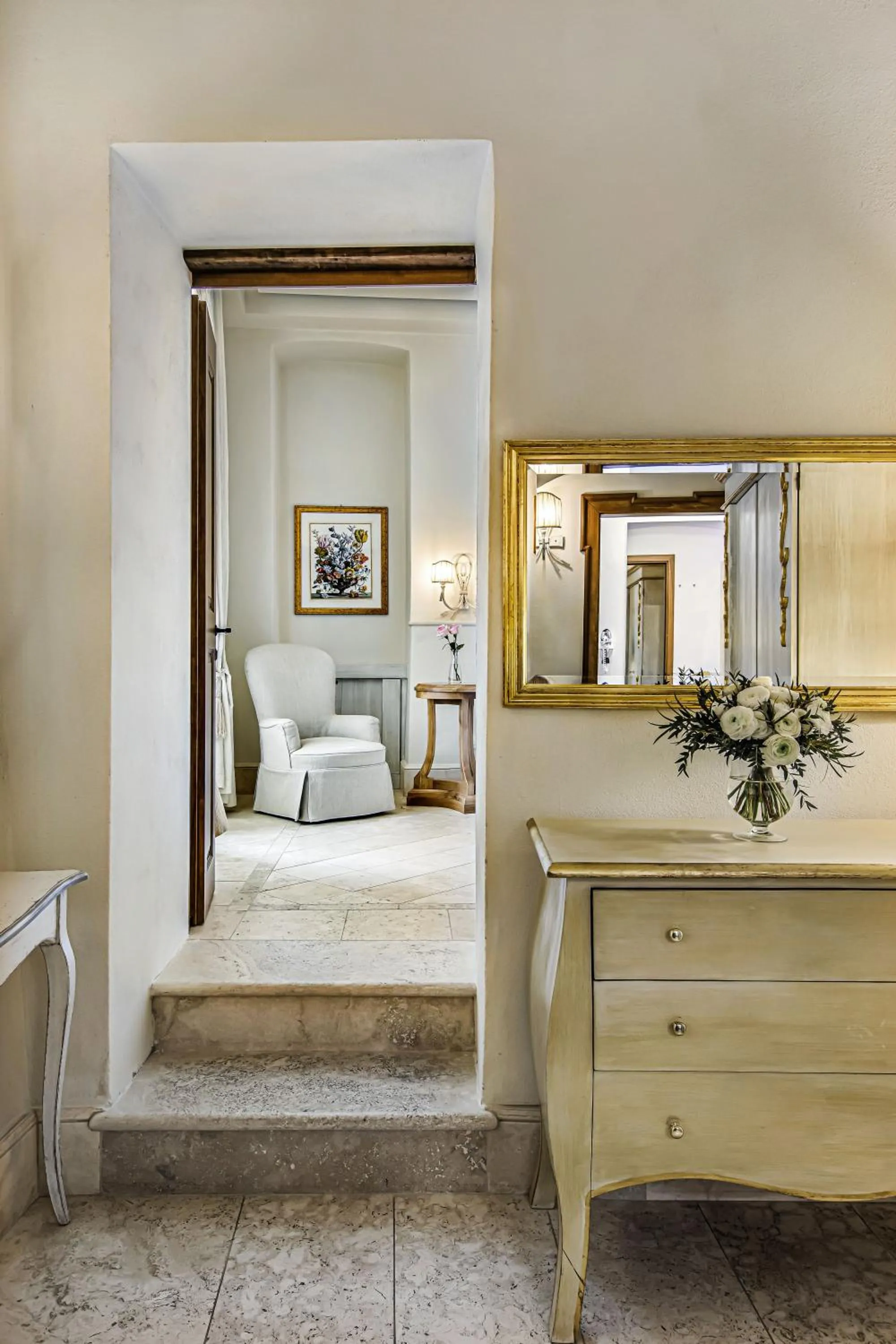 Bedroom, Bed in Monastero di Cortona Hotel & Spa