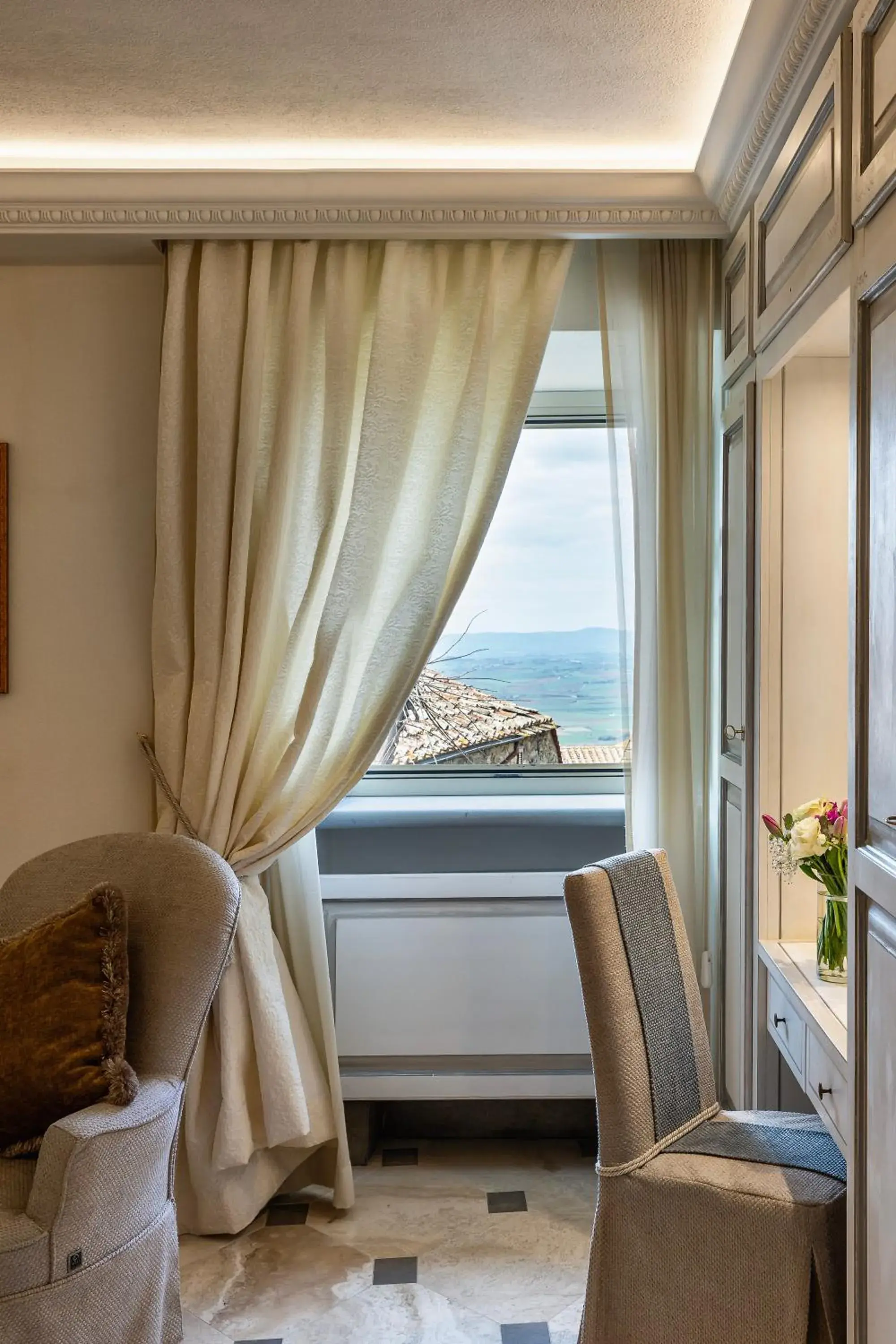 Suite in Monastero di Cortona Hotel & Spa Suite in Monastero di Cortona Hotel & Spa