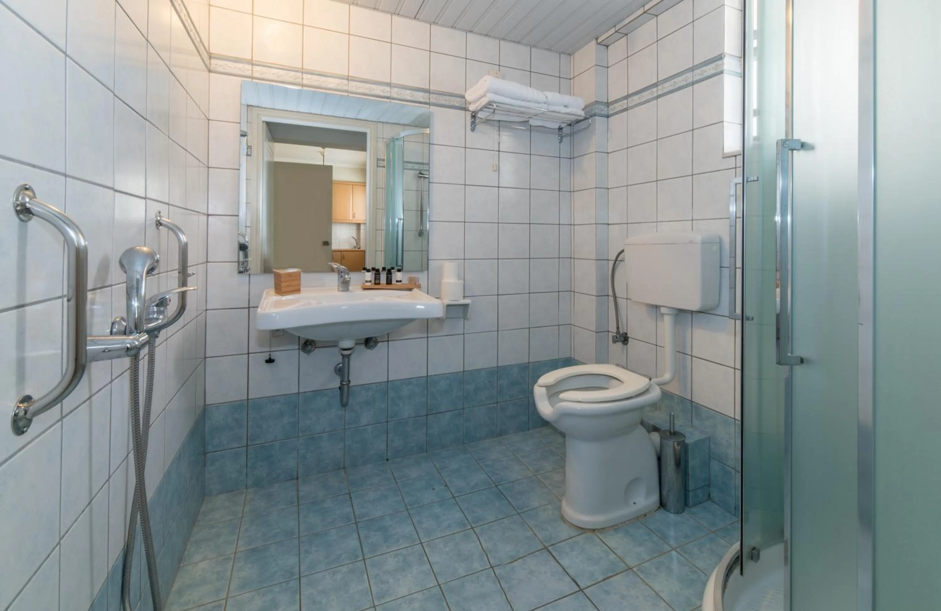 Bathroom in Xenos Kamara Beach