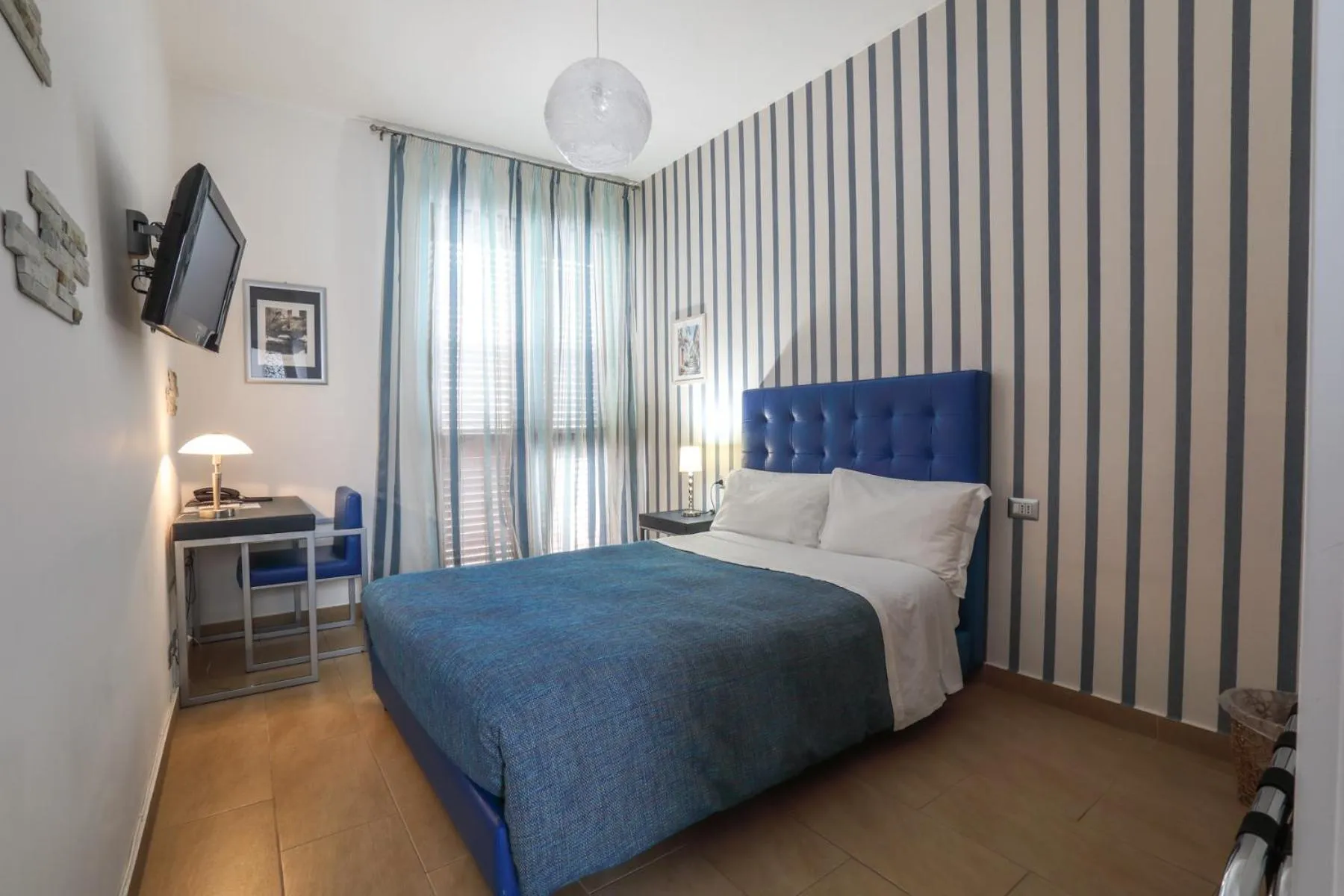 Photo of the whole room, Bed in B&B Night&Day