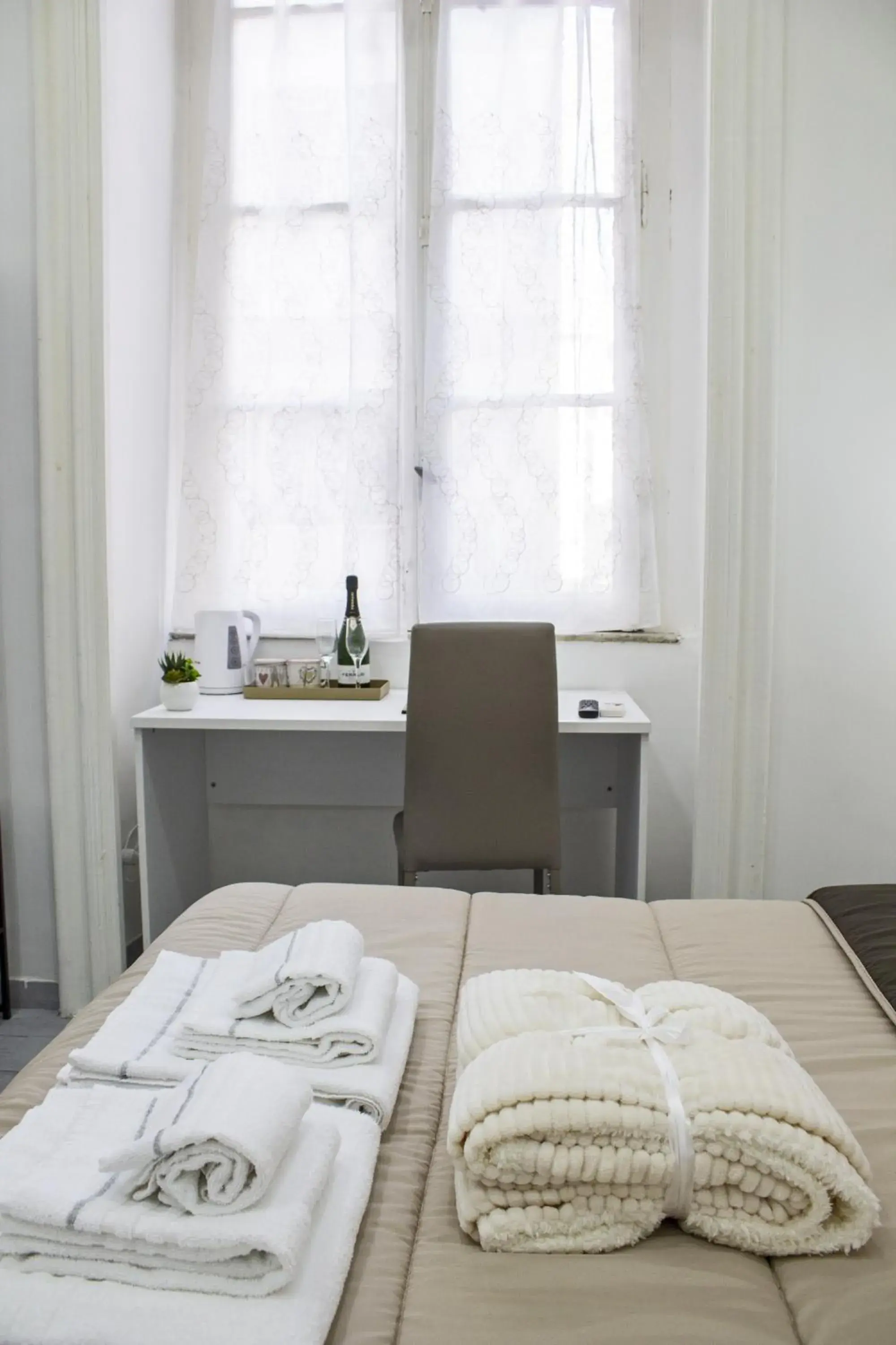 Deluxe Double Room in Amare Napoli Deluxe Double Room in Amare Napoli