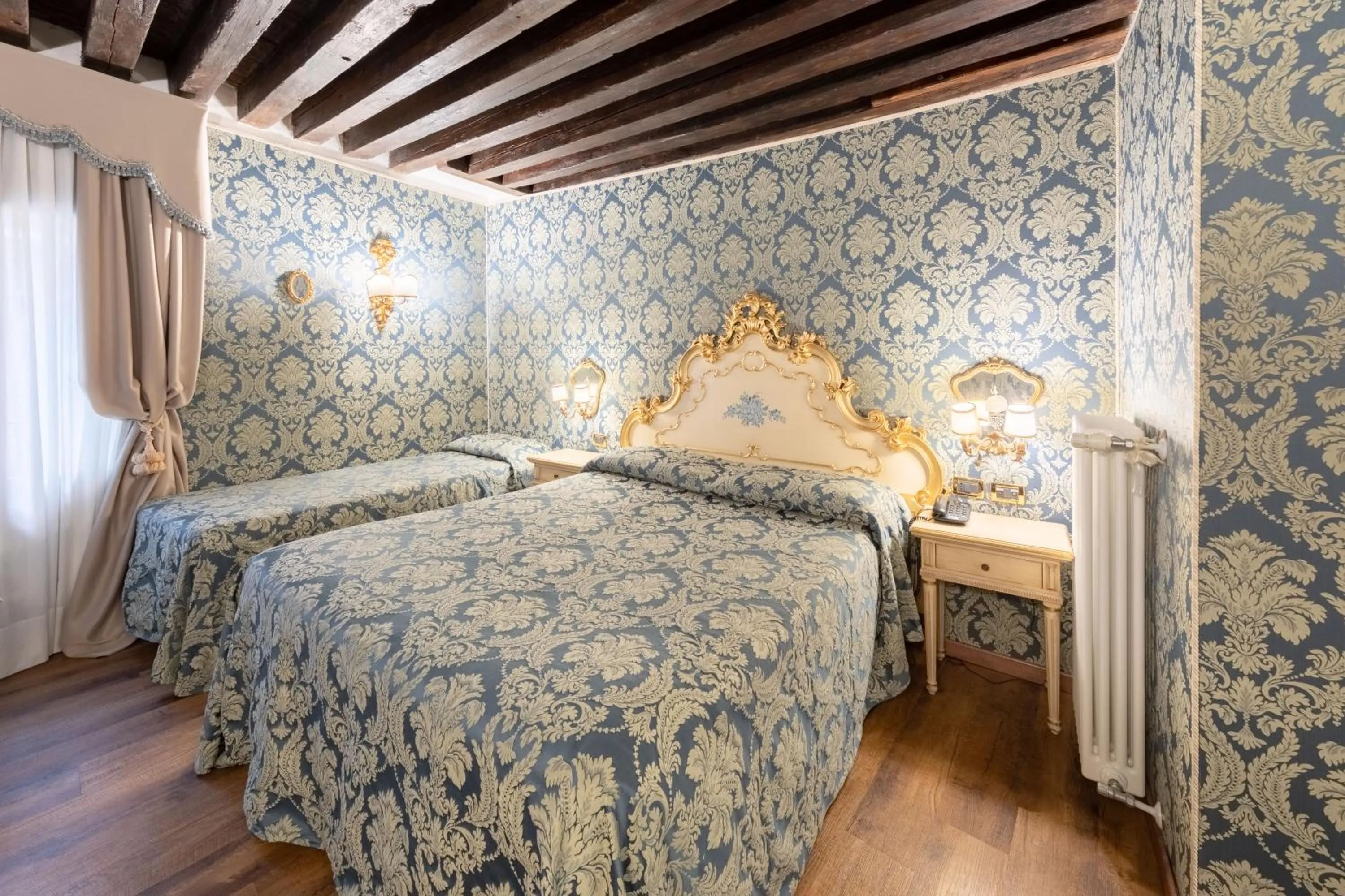 Photo of the whole room, Bed in Residenza La Loggia