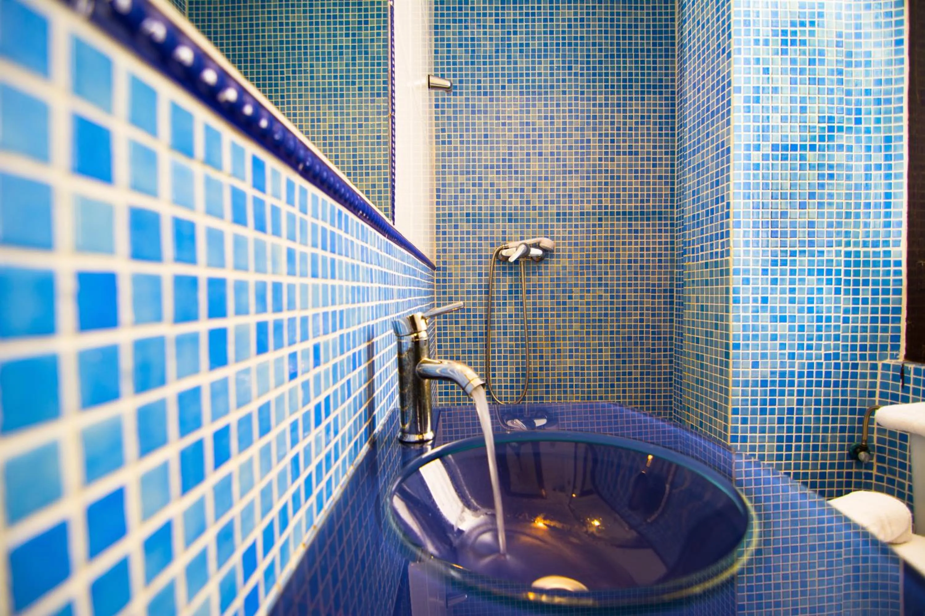 Bathroom in Arteaga Hostal & Baños Arabes Elvira