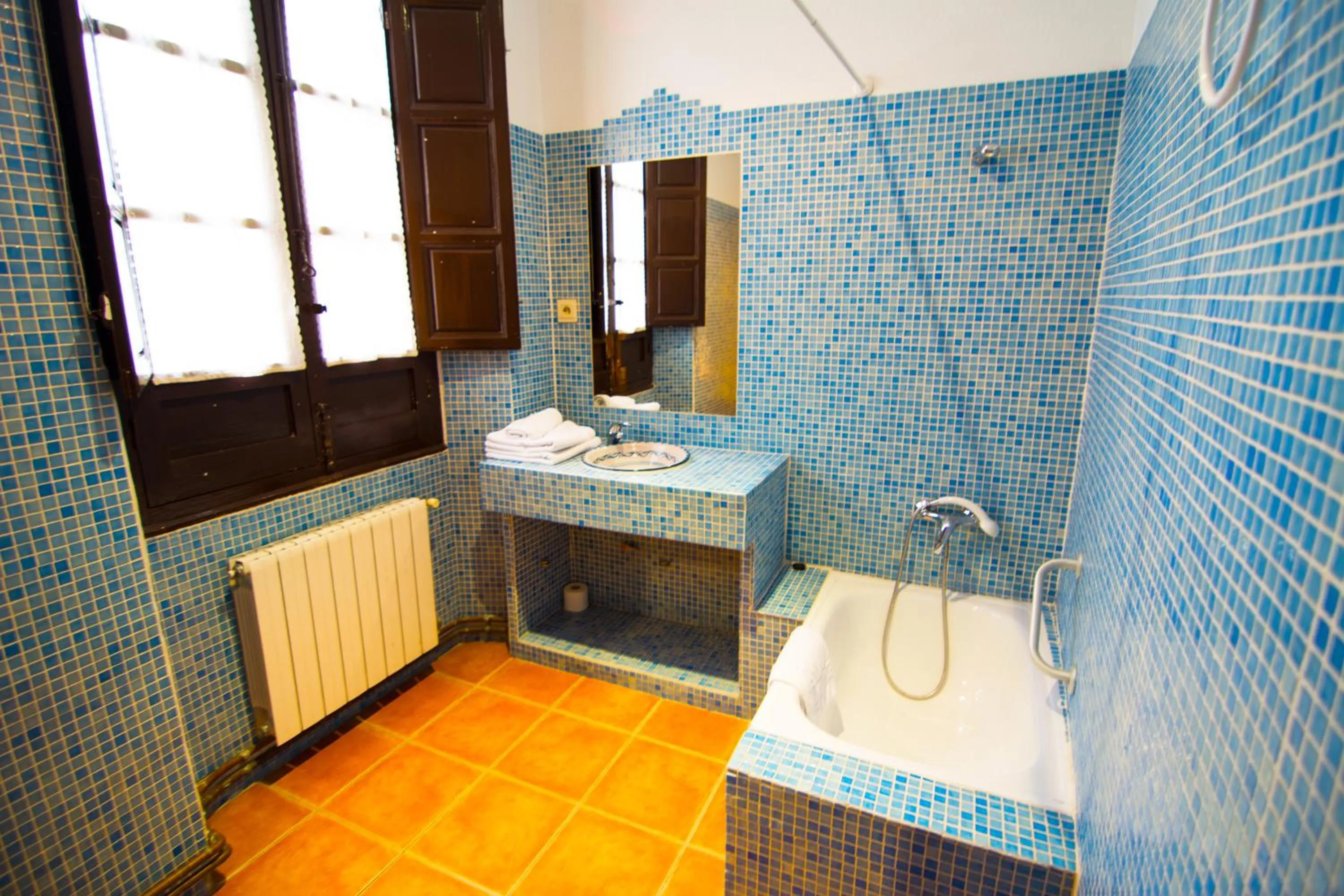 Bathroom in Arteaga Hostal & Baños Arabes Elvira