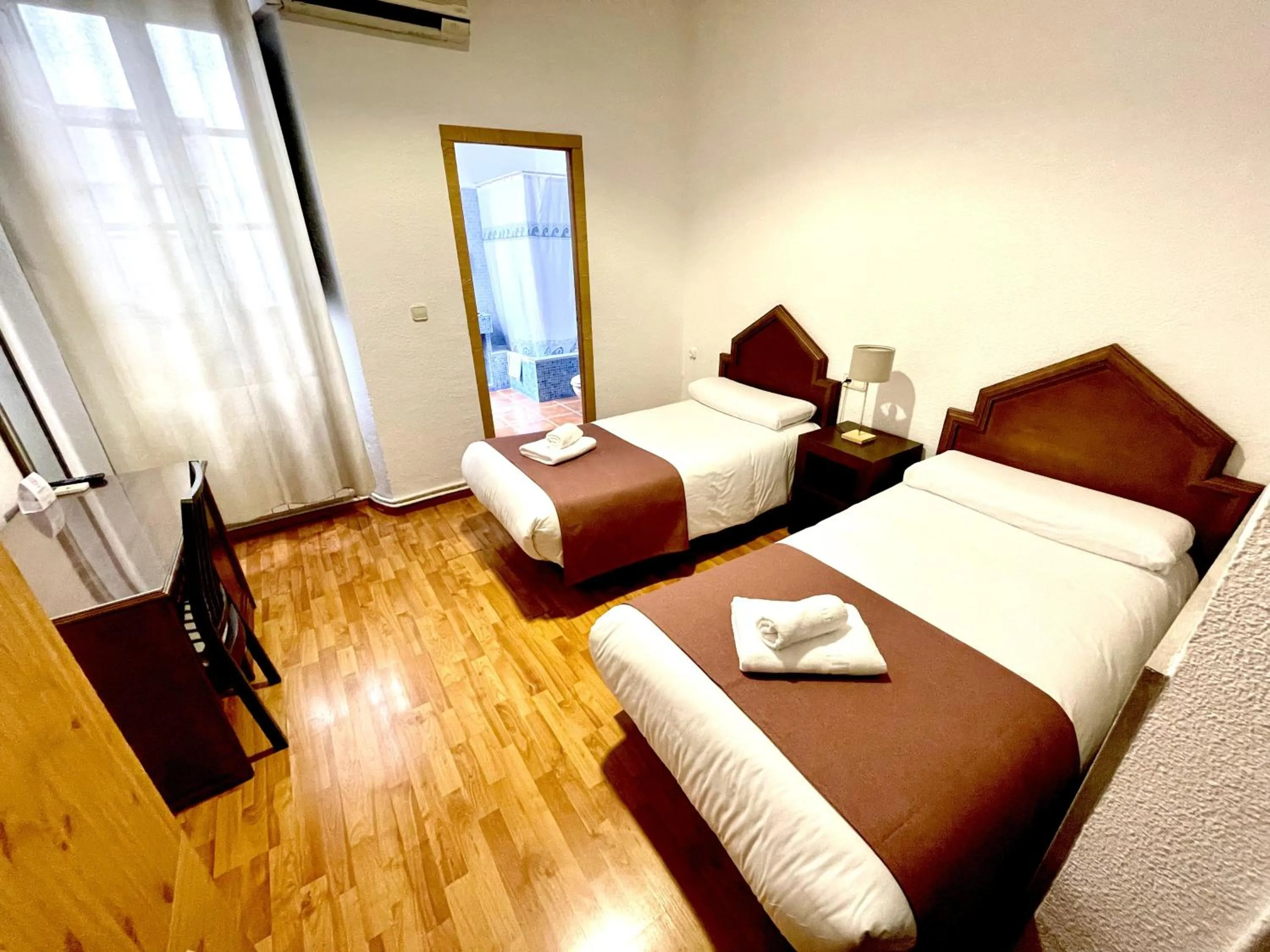 Bedroom, Bed in Arteaga Hostal & Baños Arabes Elvira