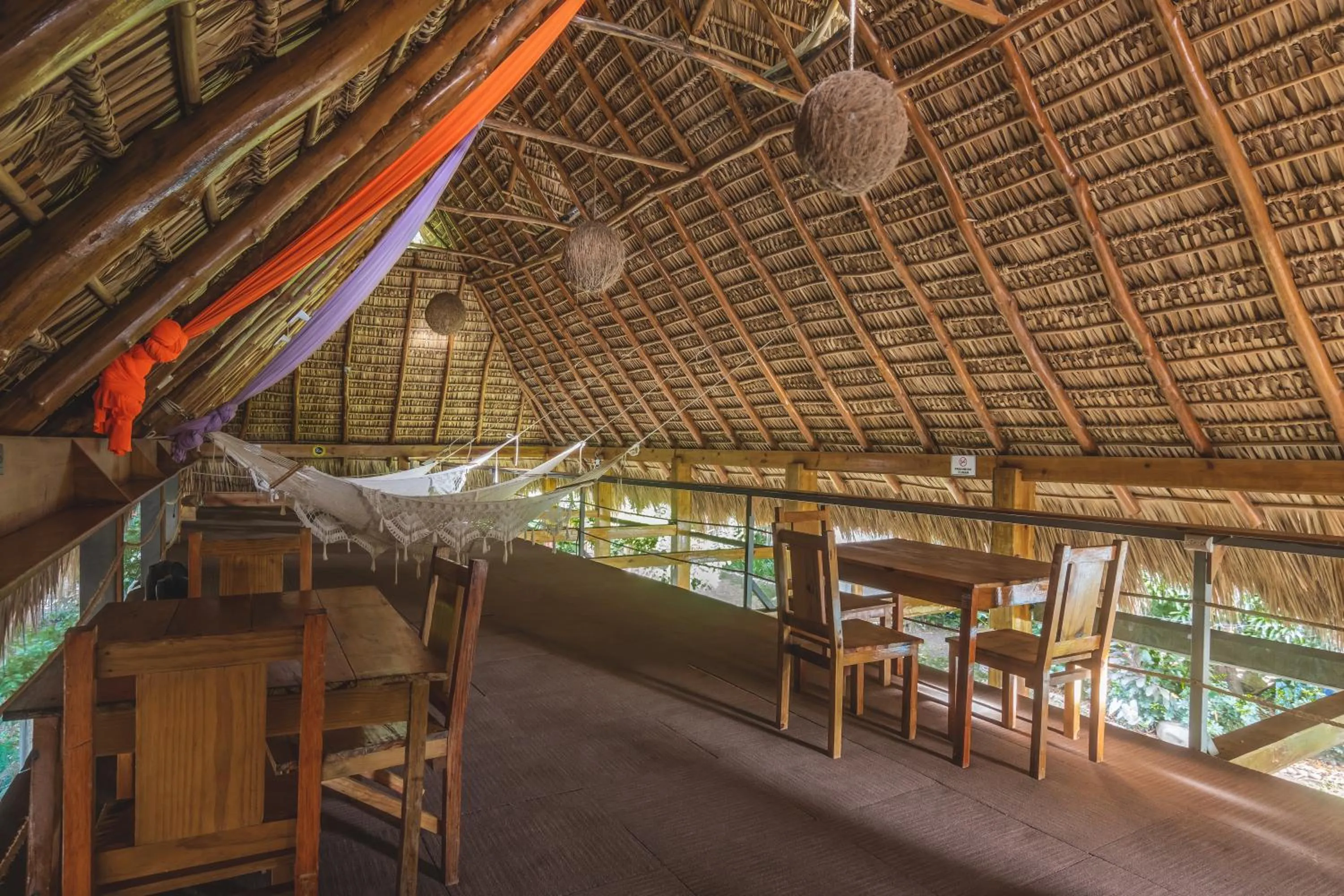 Restaurant/places to eat in Hotel Michanti