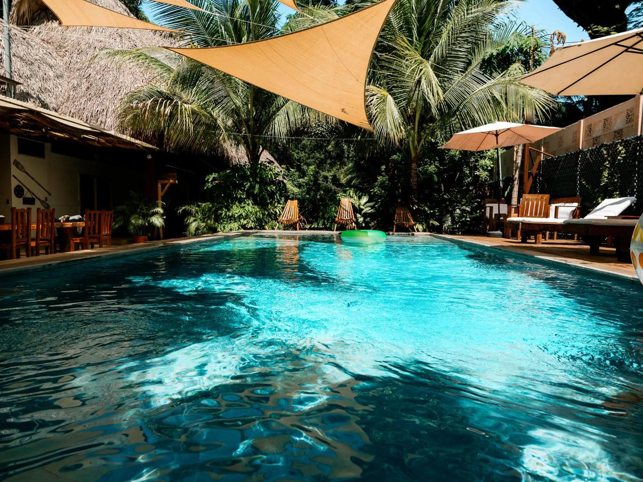 Swimming pool in Hotel Michanti