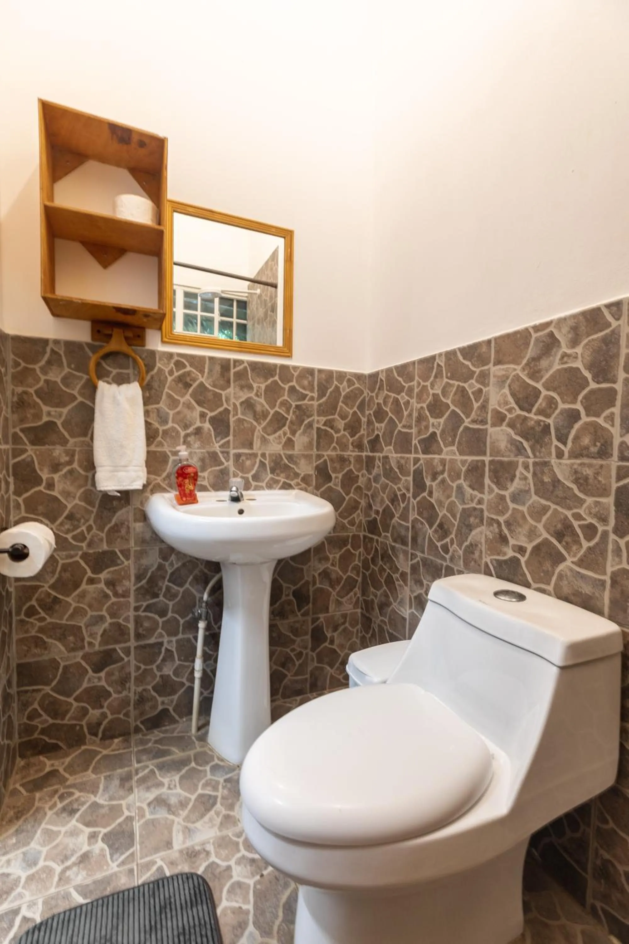 Bathroom in Hotel Michanti