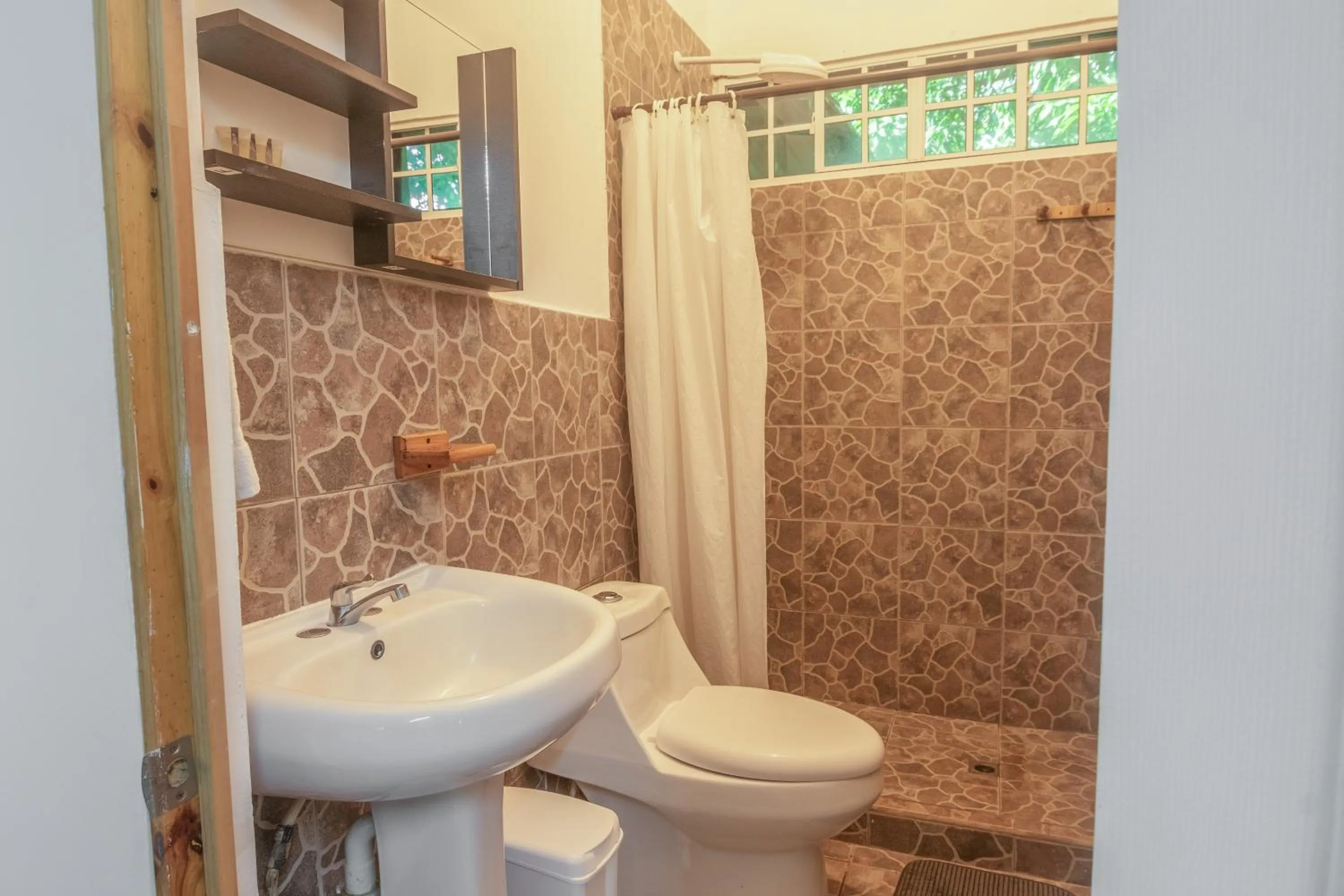 Toilet in Hotel Michanti