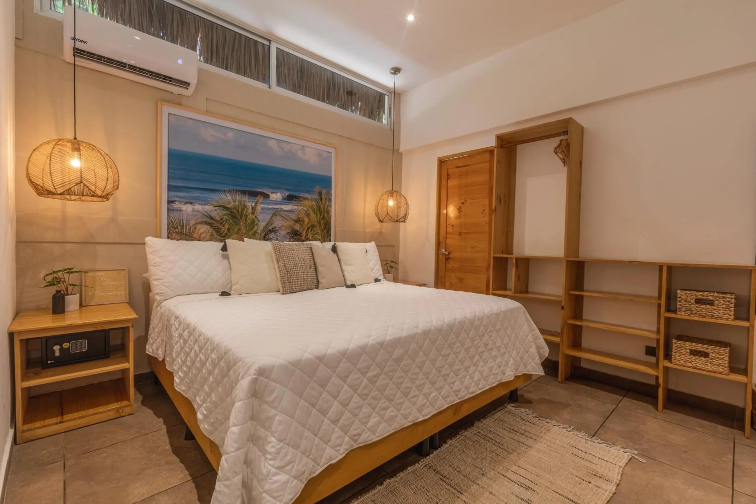 Superior King Room - single occupancy in Hotel Michanti Superior King Room - single occupancy in Hotel Michanti