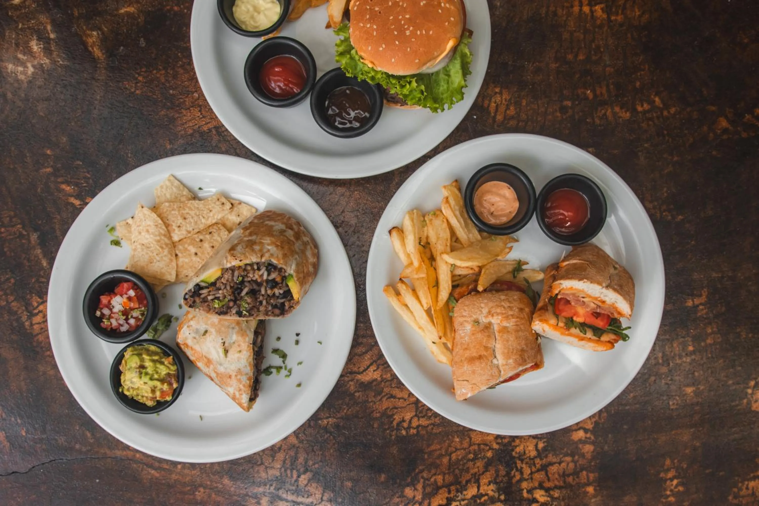 Restaurant/places to eat in Hotel Michanti