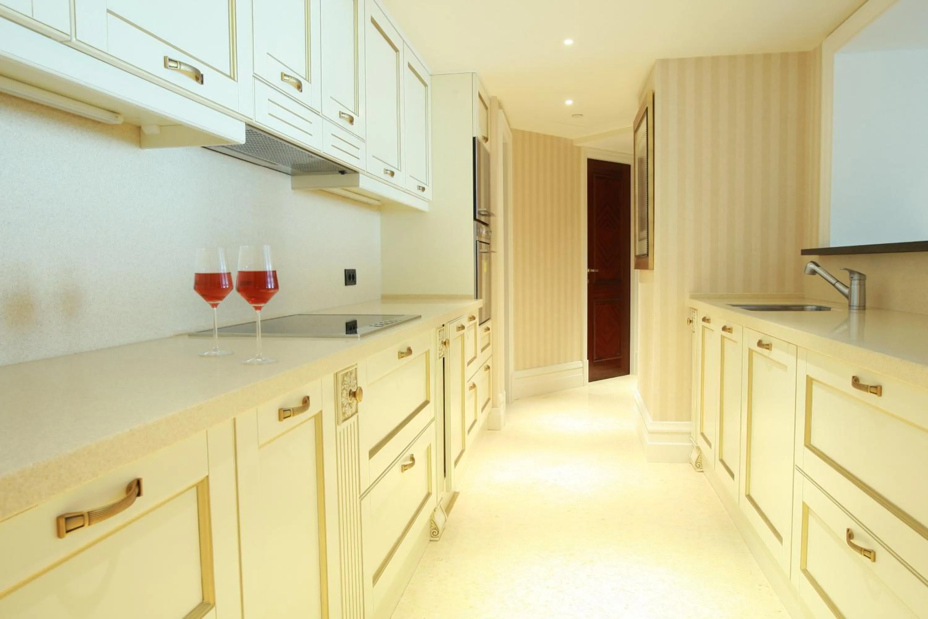 Photo of the whole room in InterContinental - Kyiv by IHG