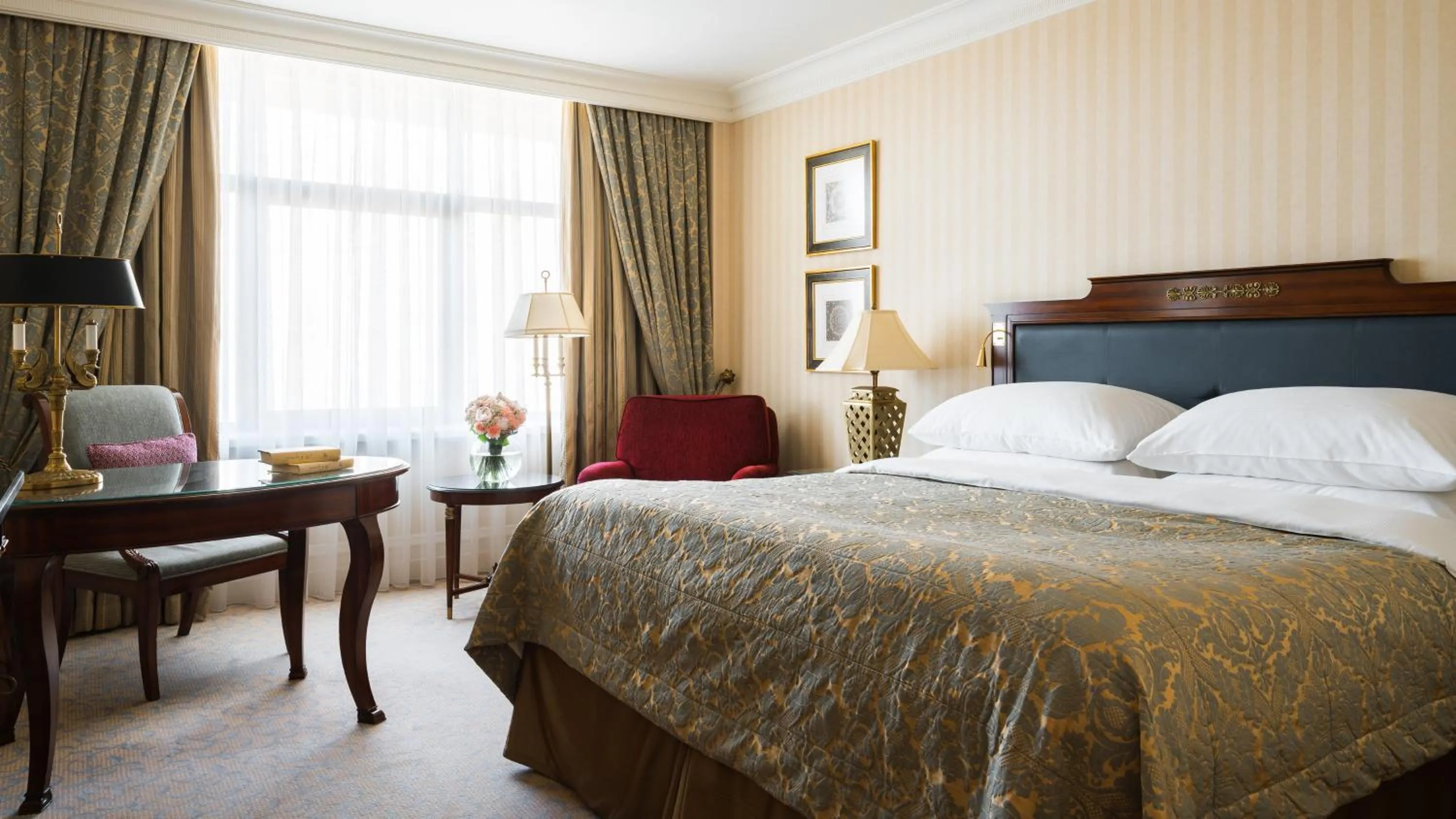 Photo of the whole room, Bed in InterContinental - Kyiv by IHG