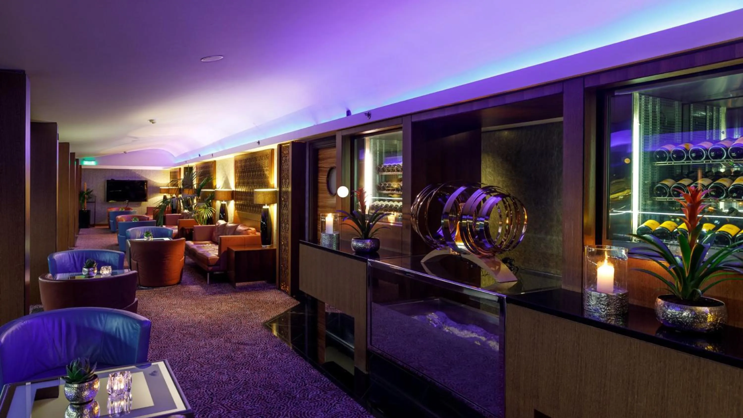 Lounge or bar in InterContinental - Kyiv by IHG