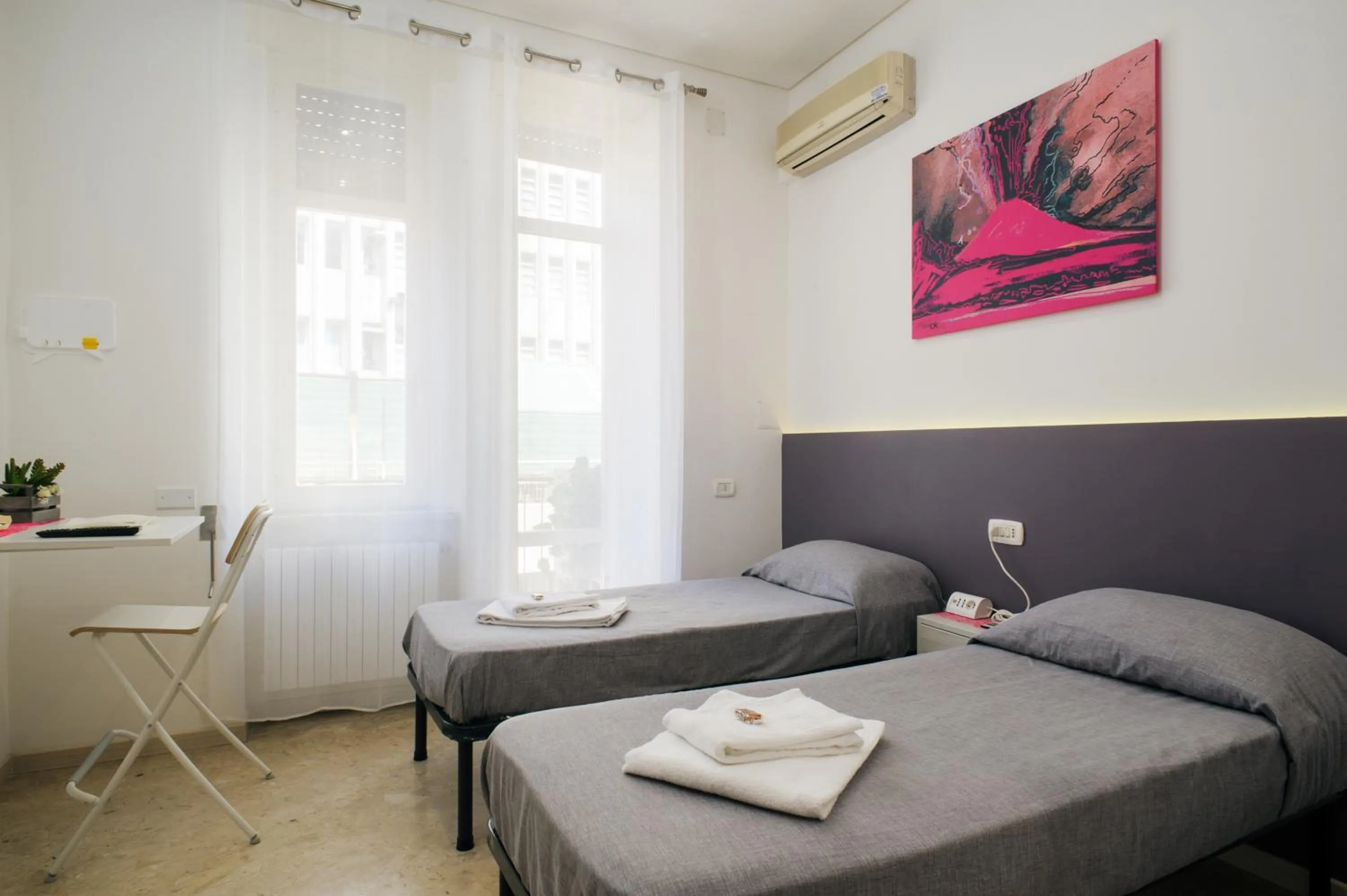 Balcony/Terrace, Bed in Toledo Stay OK