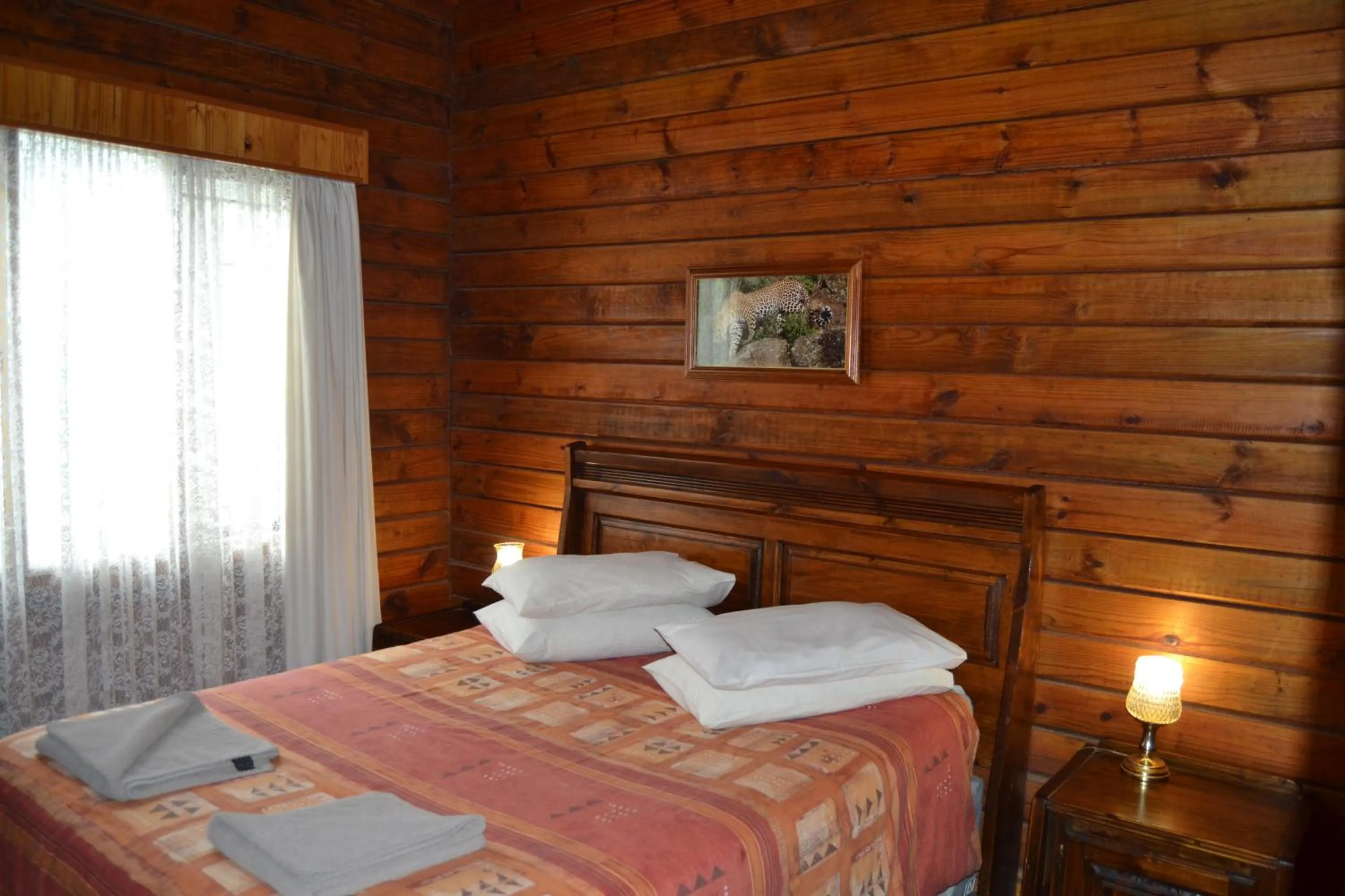 Bedroom, Bed in Log Cabin & Settlers Village
