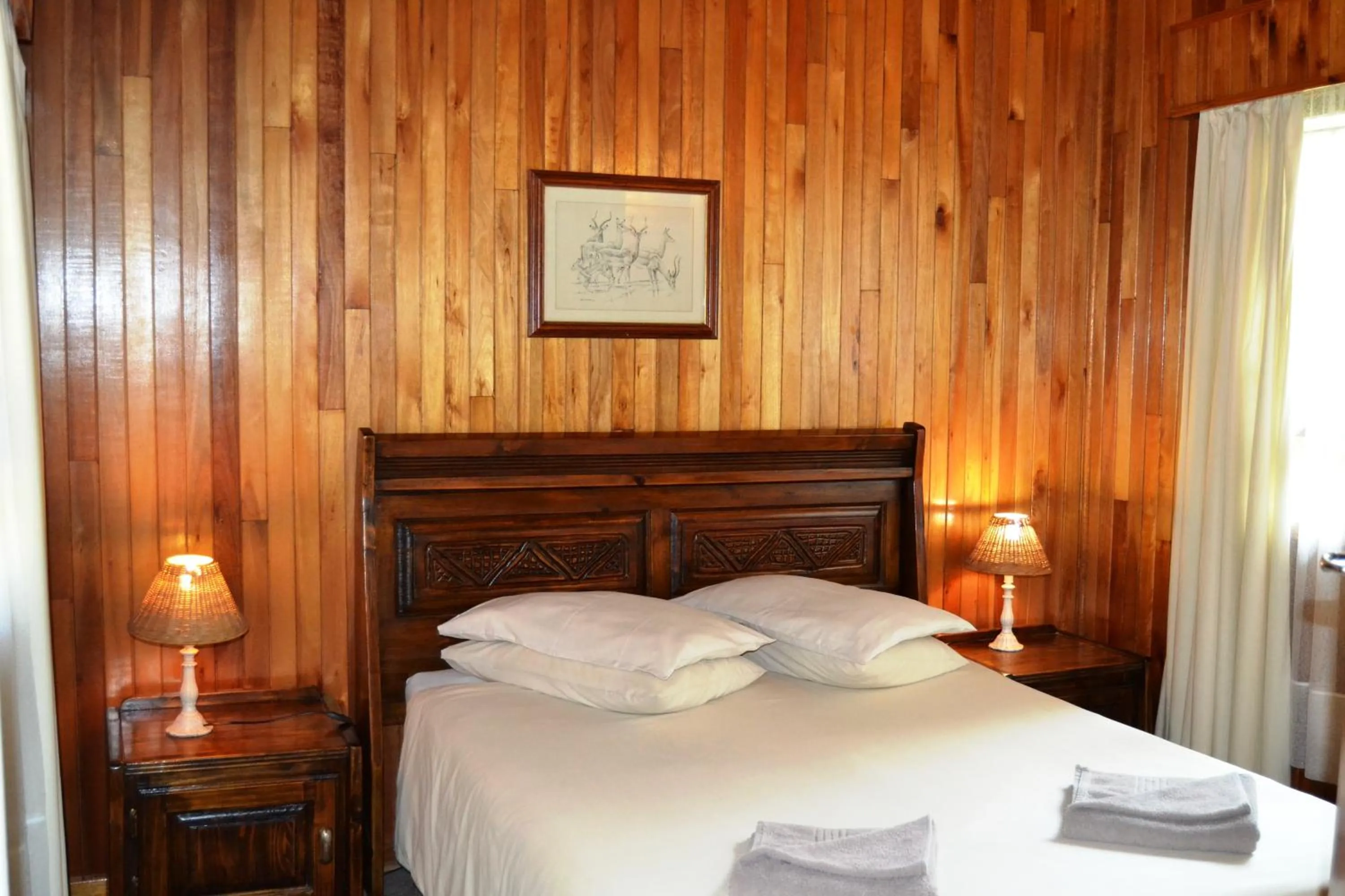 Bedroom, Bed in Log Cabin & Settlers Village