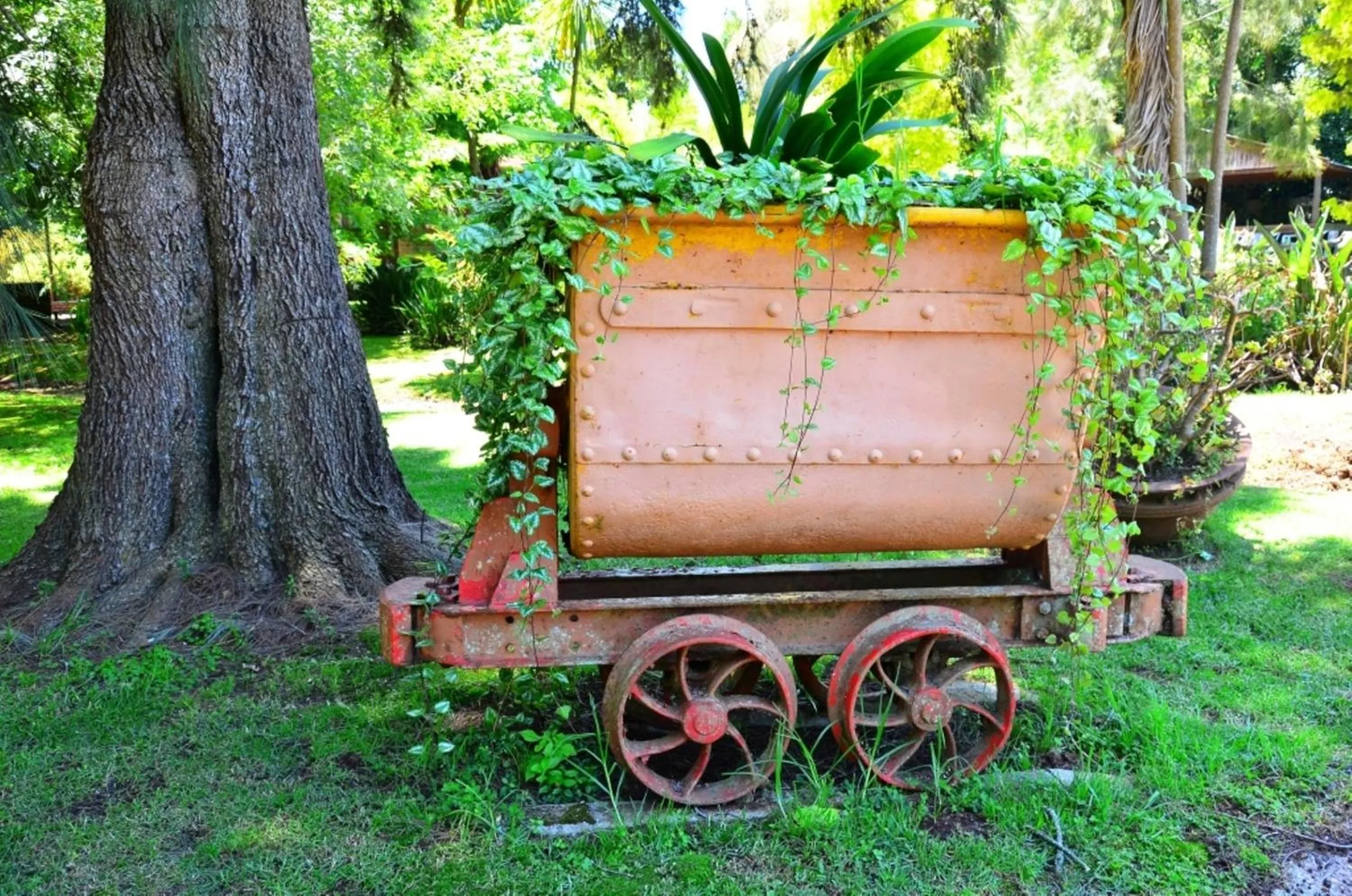 Garden in Log Cabin & Settlers Village