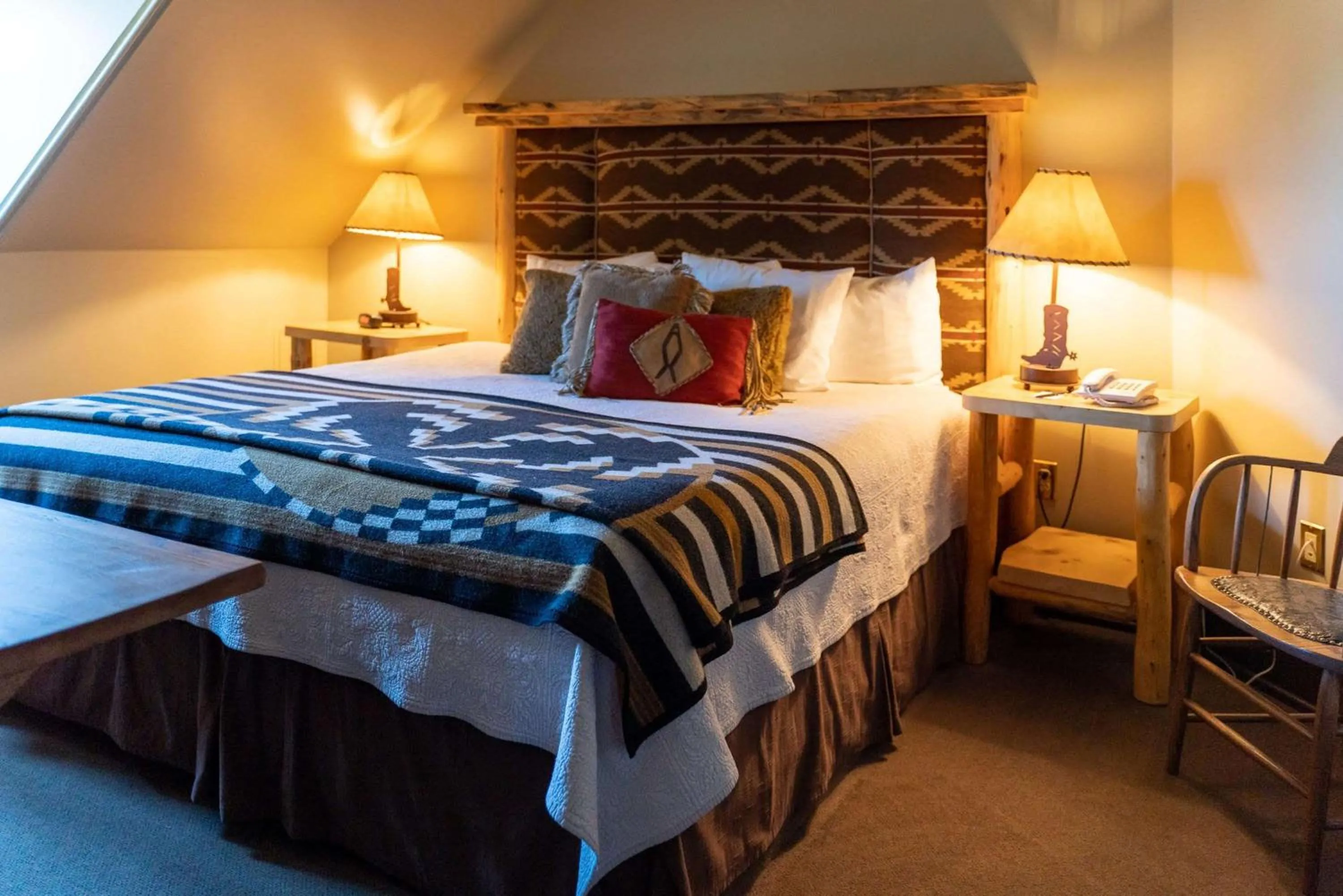 Bedroom, Bed in Sheridan Inn - Best Western Signature Collection