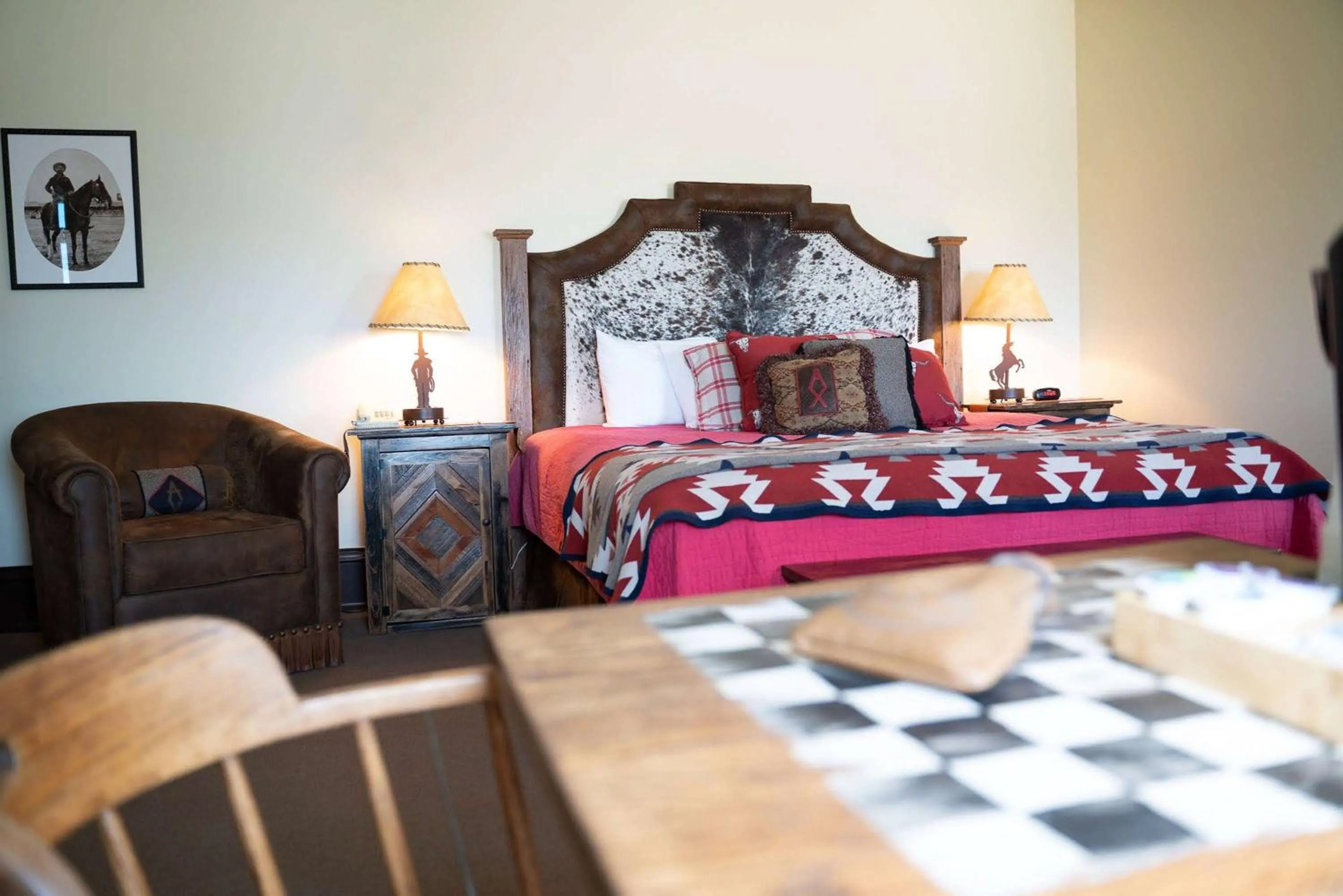 Bedroom, Bed in Sheridan Inn - Best Western Signature Collection