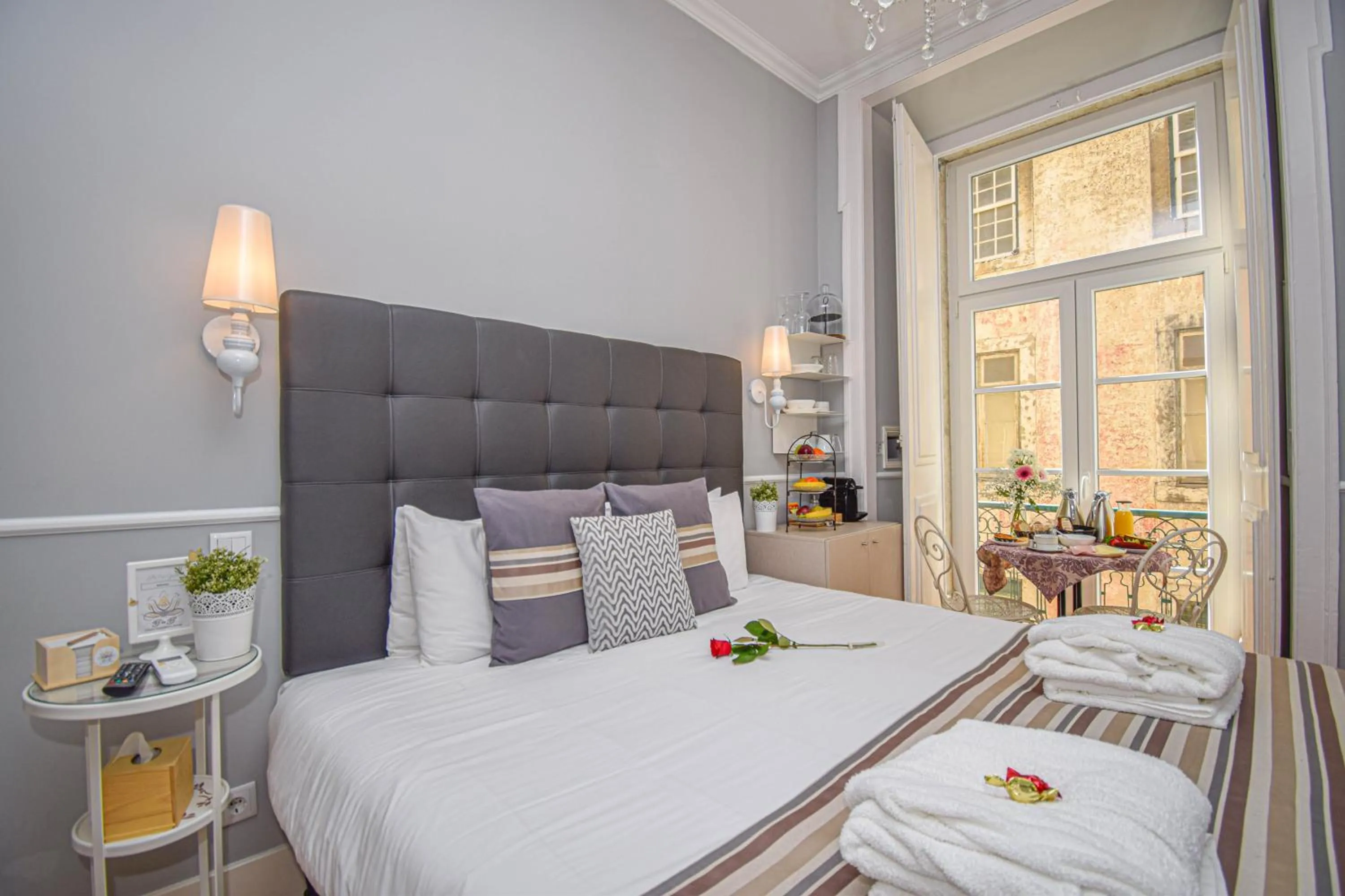 Bed in B in B Lisbon Downtown Suites