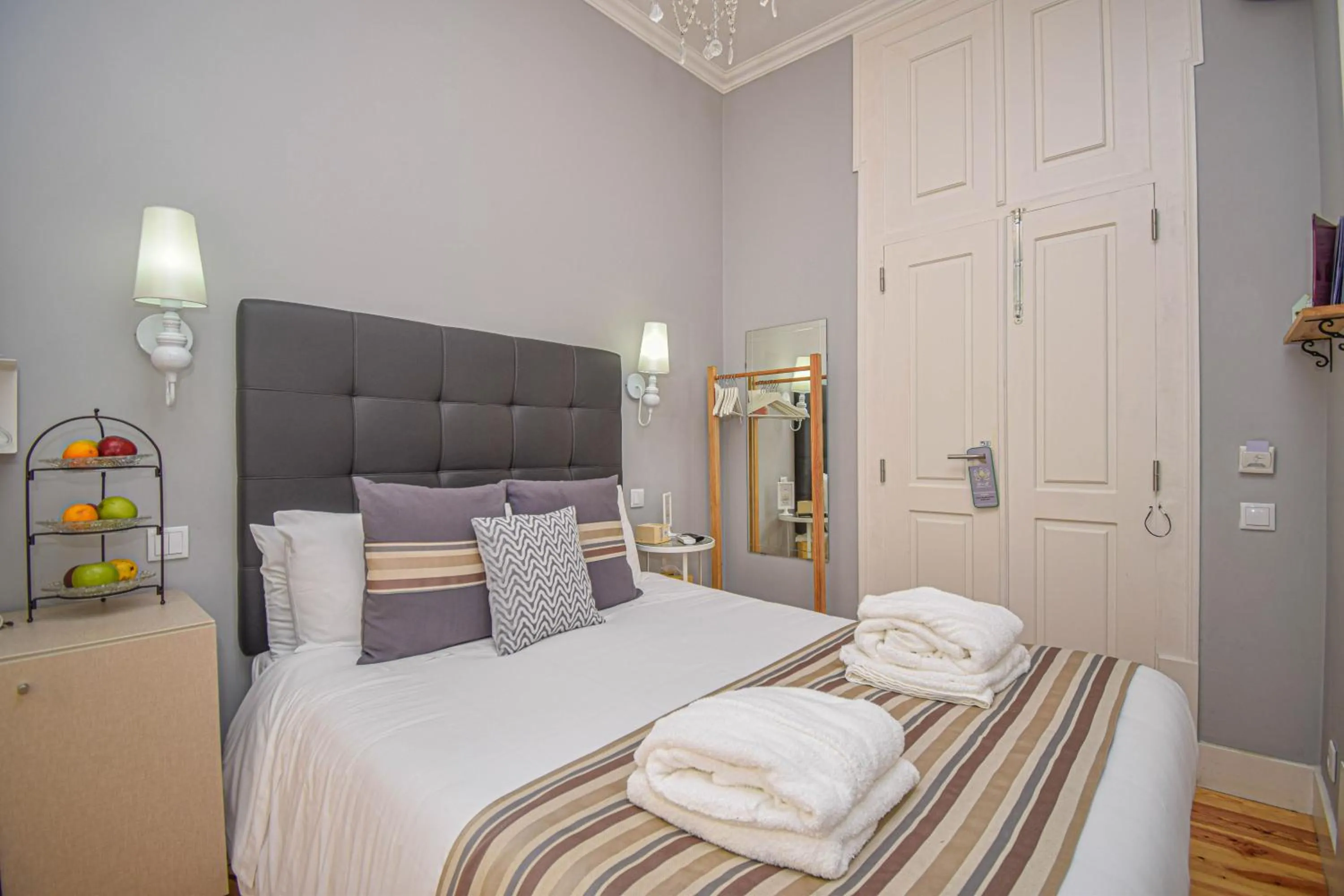 Bed in B in B Lisbon Downtown Suites