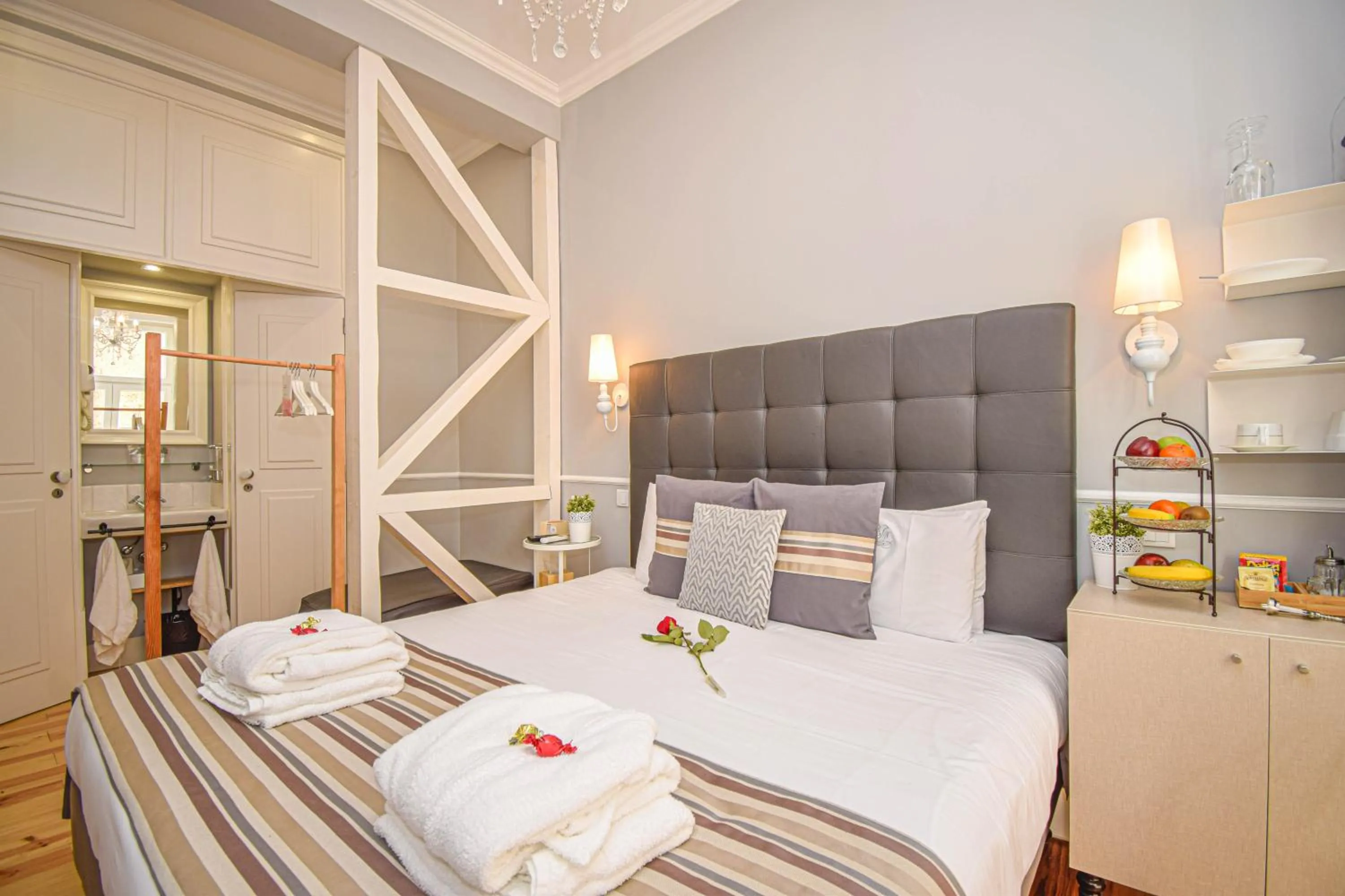 Bed in B in B Lisbon Downtown Suites