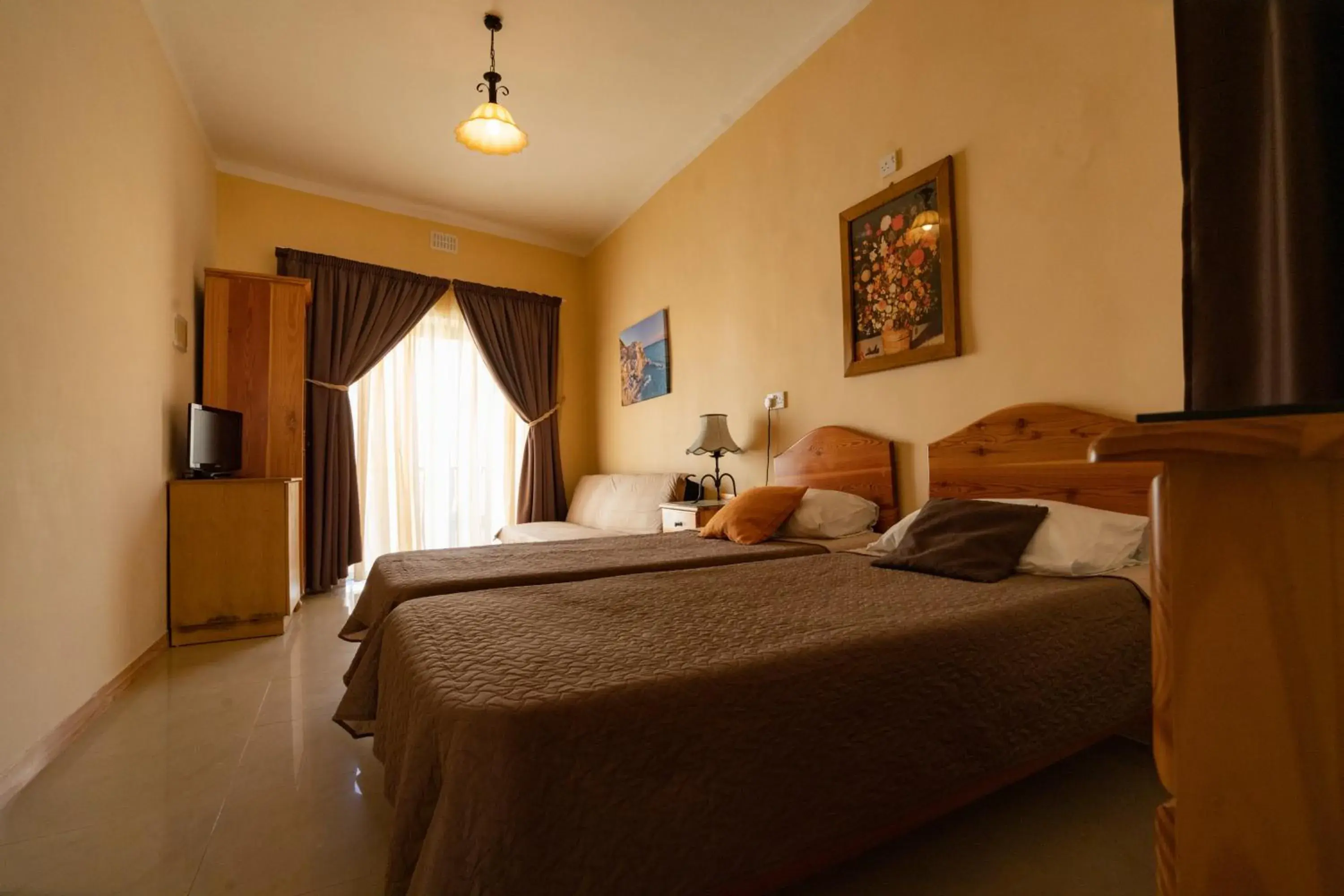 Quadruple Room in Lantern Guest House Quadruple Room in Lantern Guest House