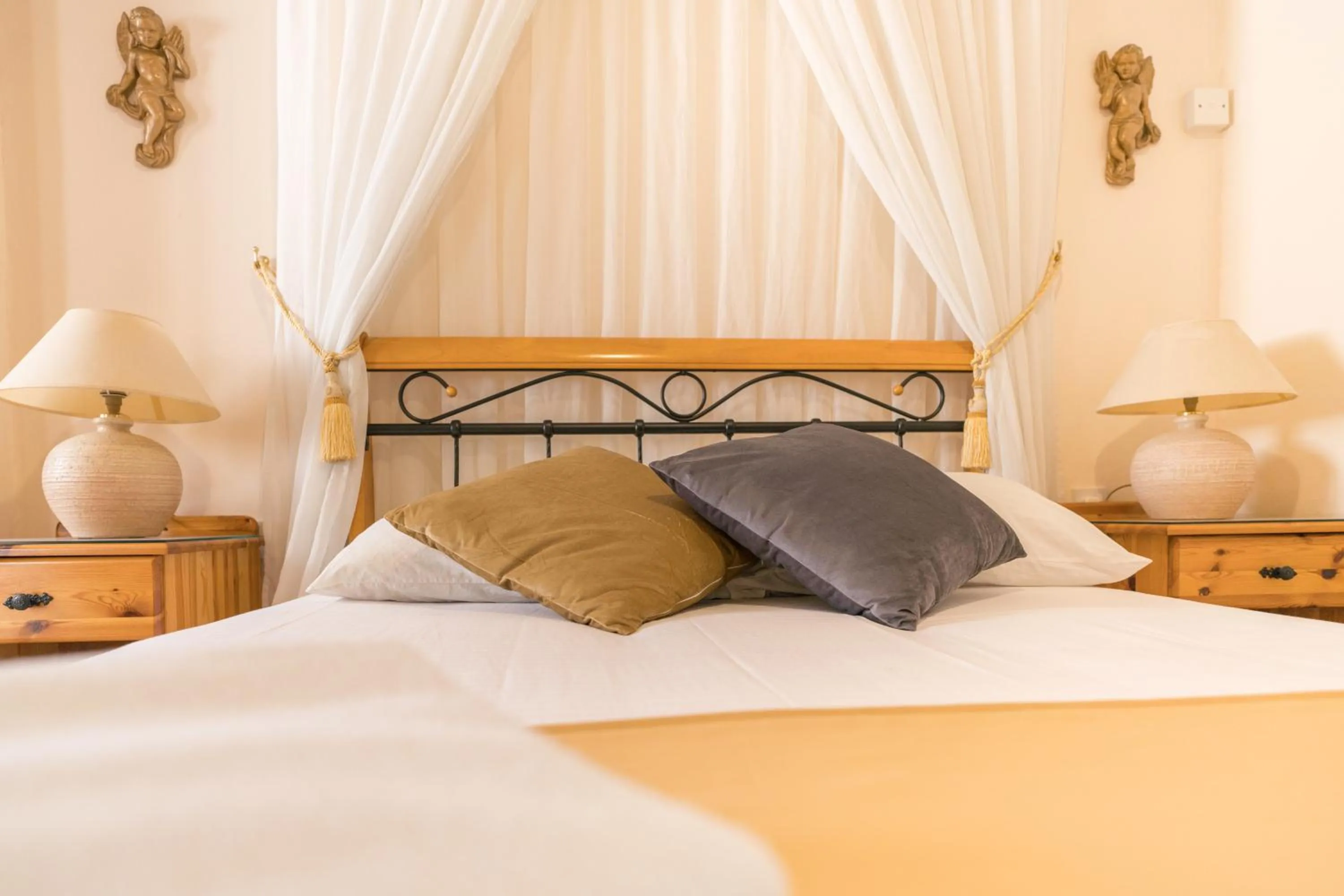 Bed in Lantern Guest House