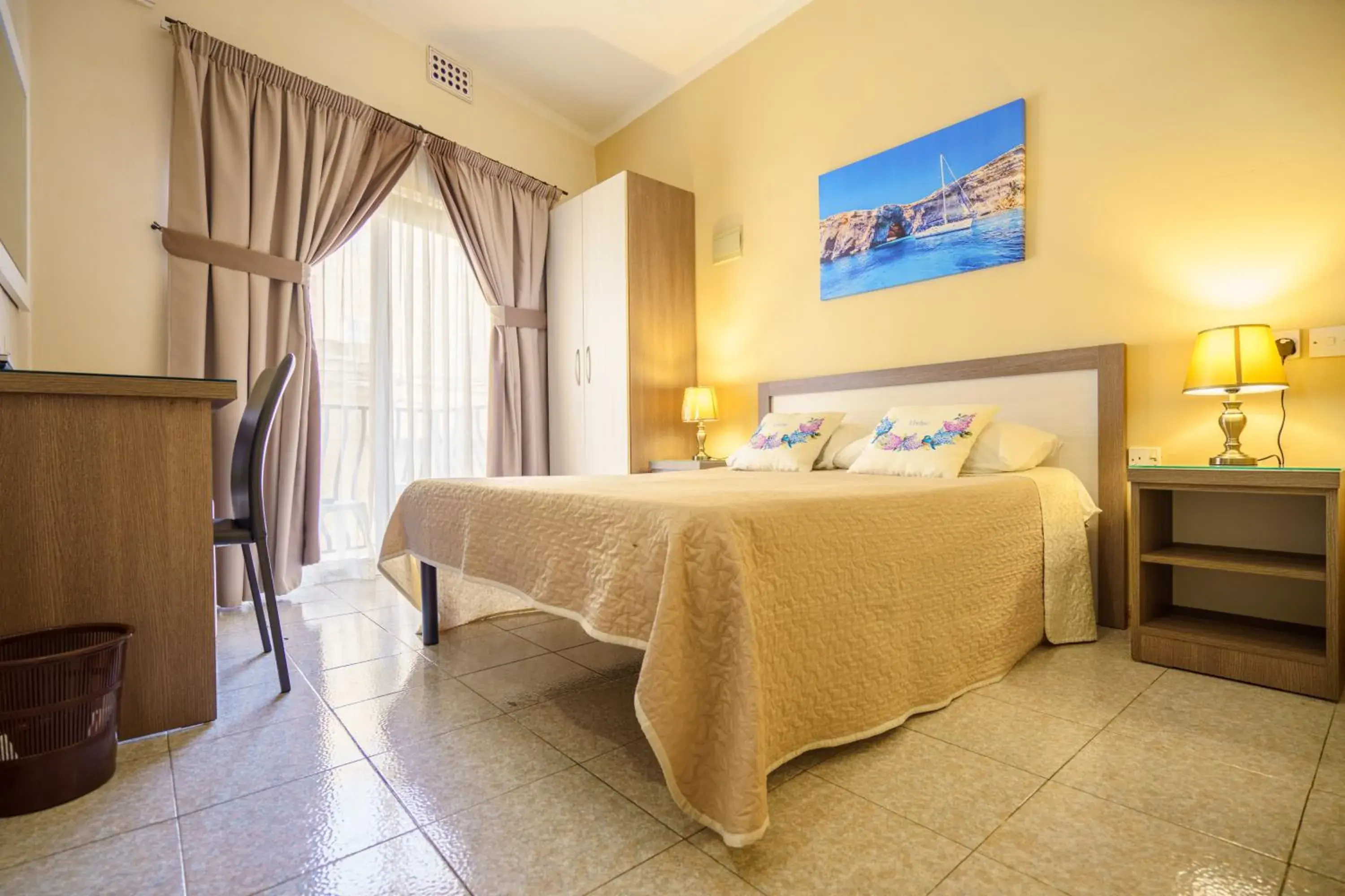 Standard Double Room in Lantern Guest House Standard Double Room in Lantern Guest House