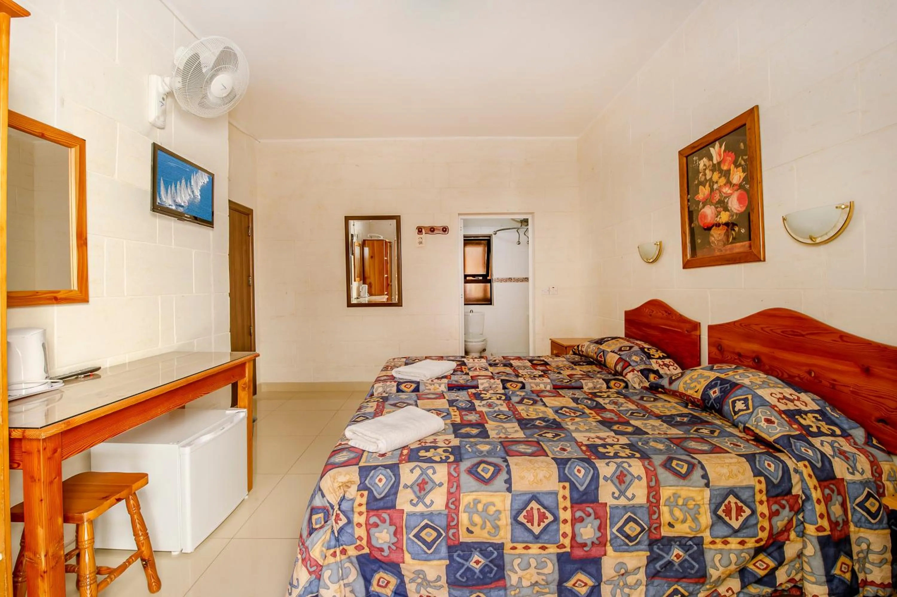 Bed in Lantern Guest House