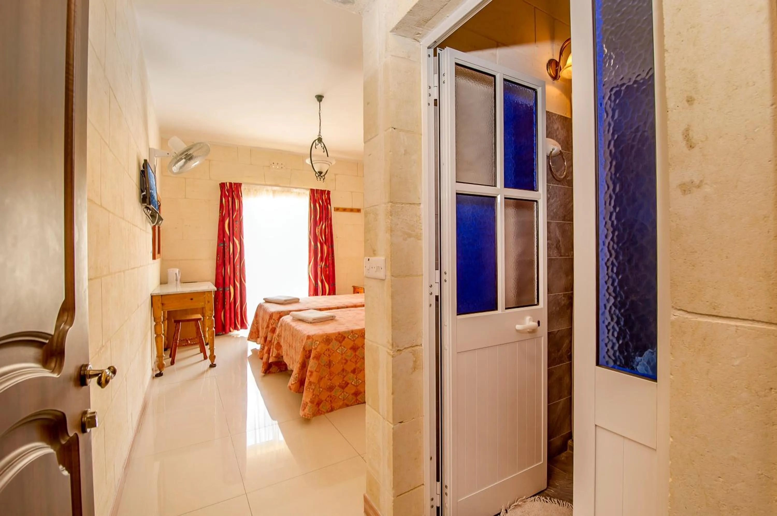 Bed in Lantern Guest House