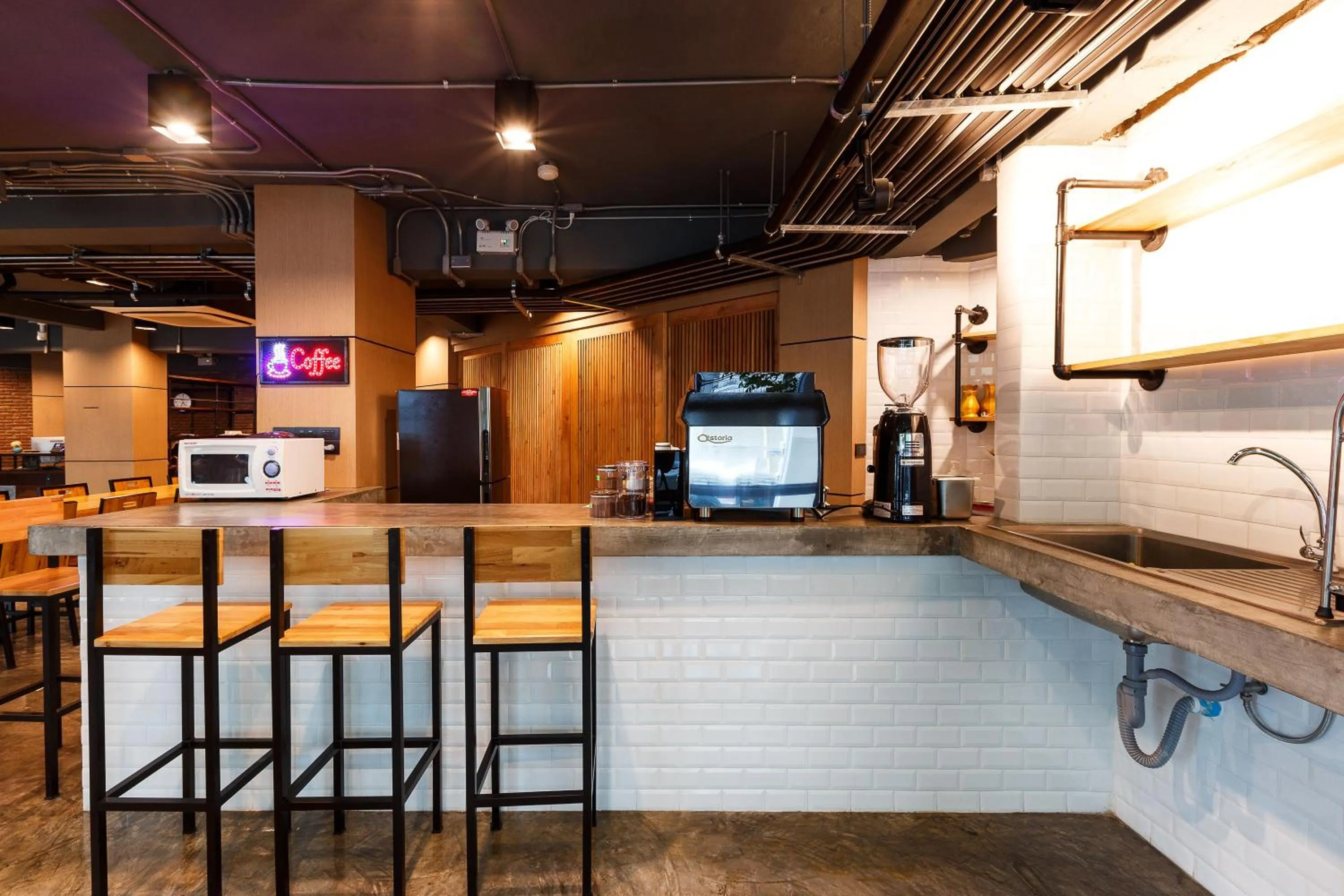 Lounge or bar in Rest24 Residence