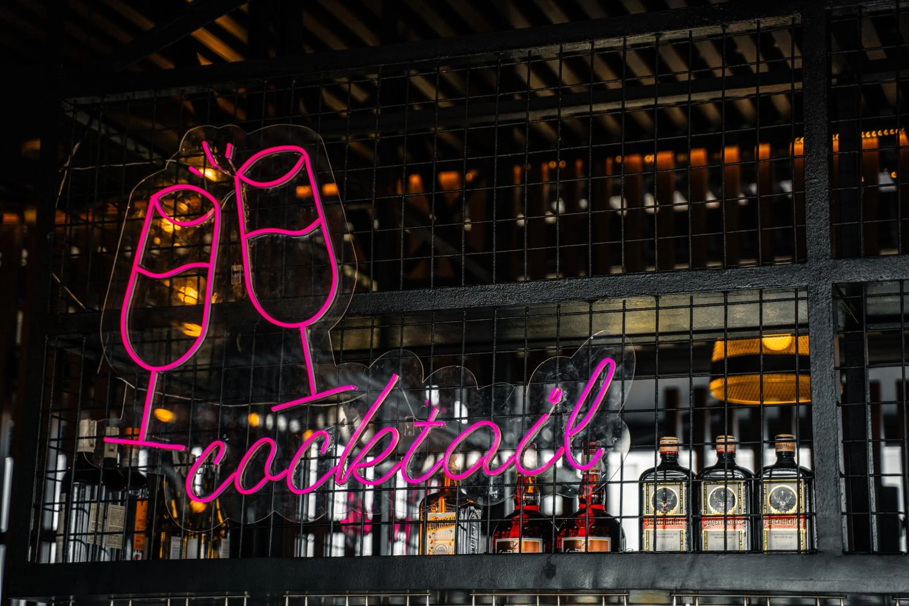 Nightclub / DJ in Yello! Hotel