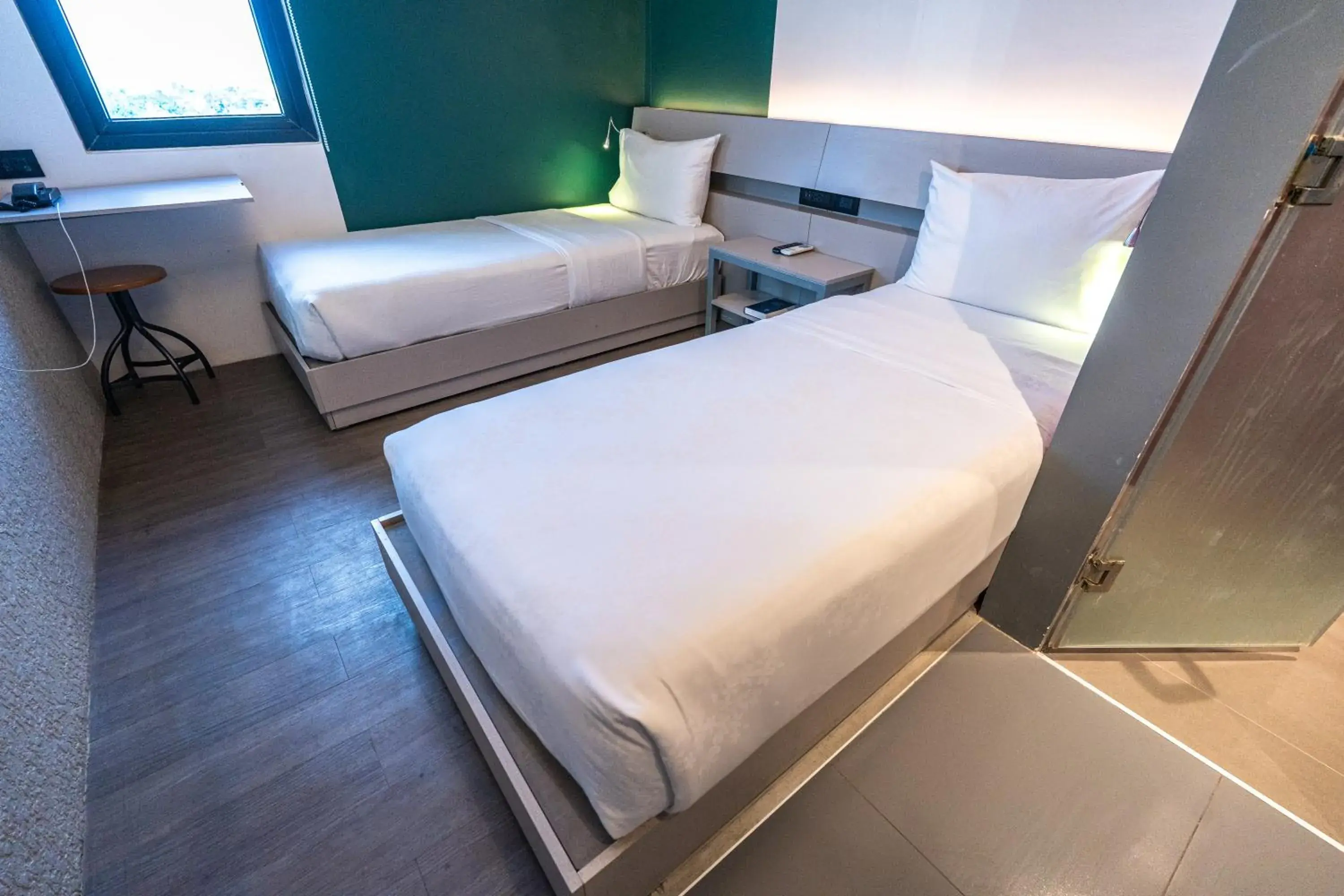 Superior Double or Twin Room in Yello Hotel Cebu powered by Cocotel Superior Double or Twin Room in Yello Hotel Cebu powered by Cocotel