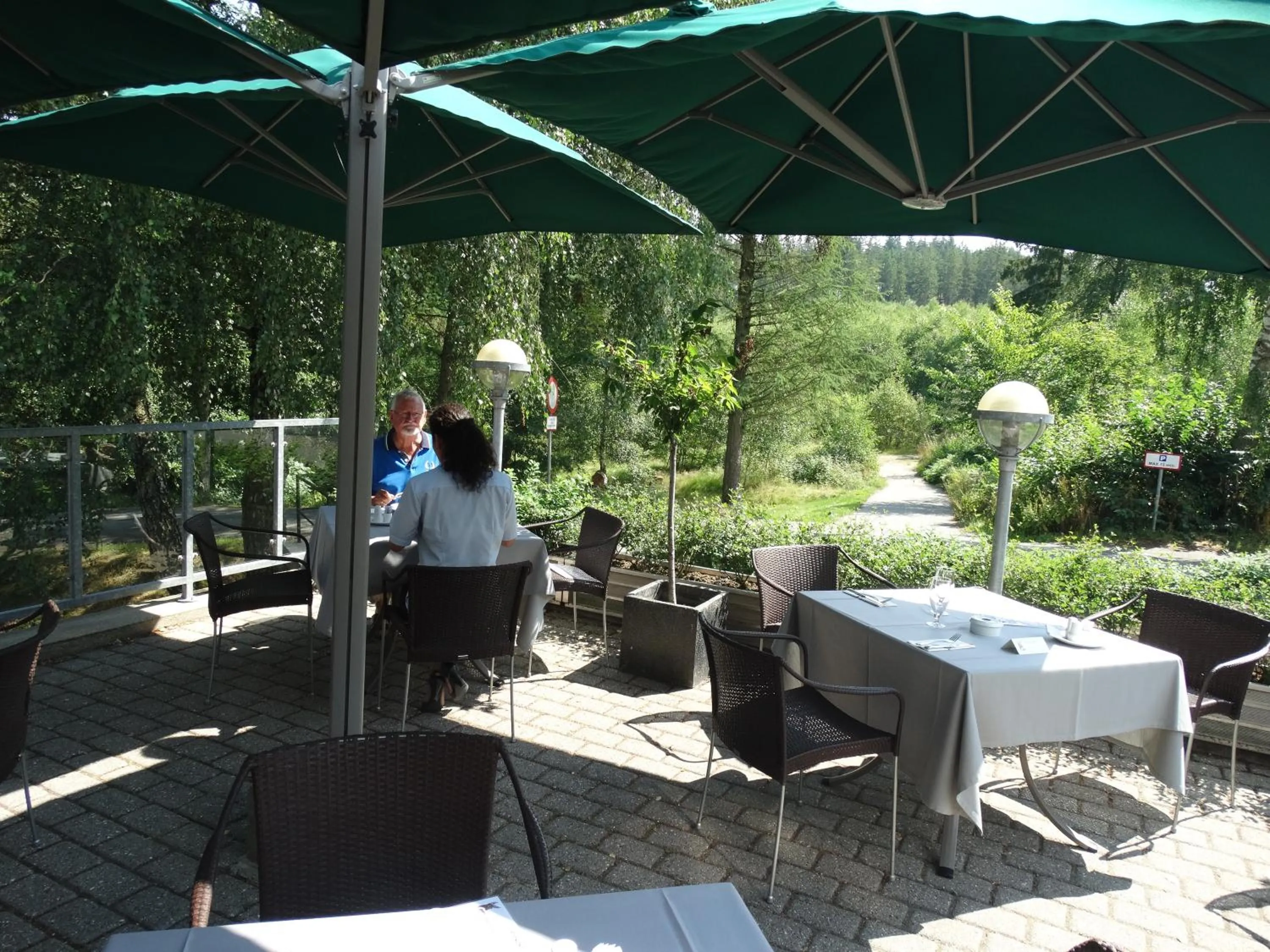 Restaurant/places to eat in Rold StorKro