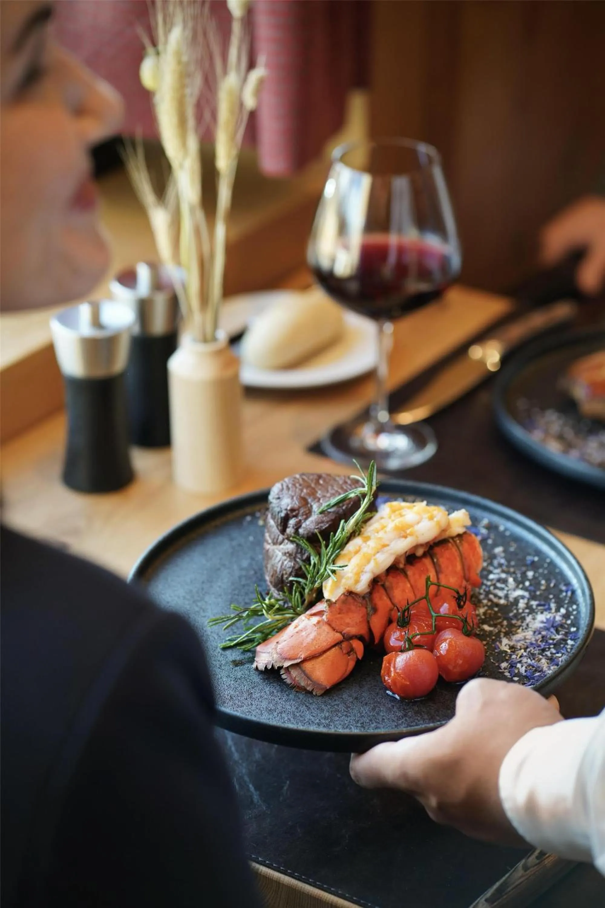 Restaurant/places to eat in Frutt Mountain Resort